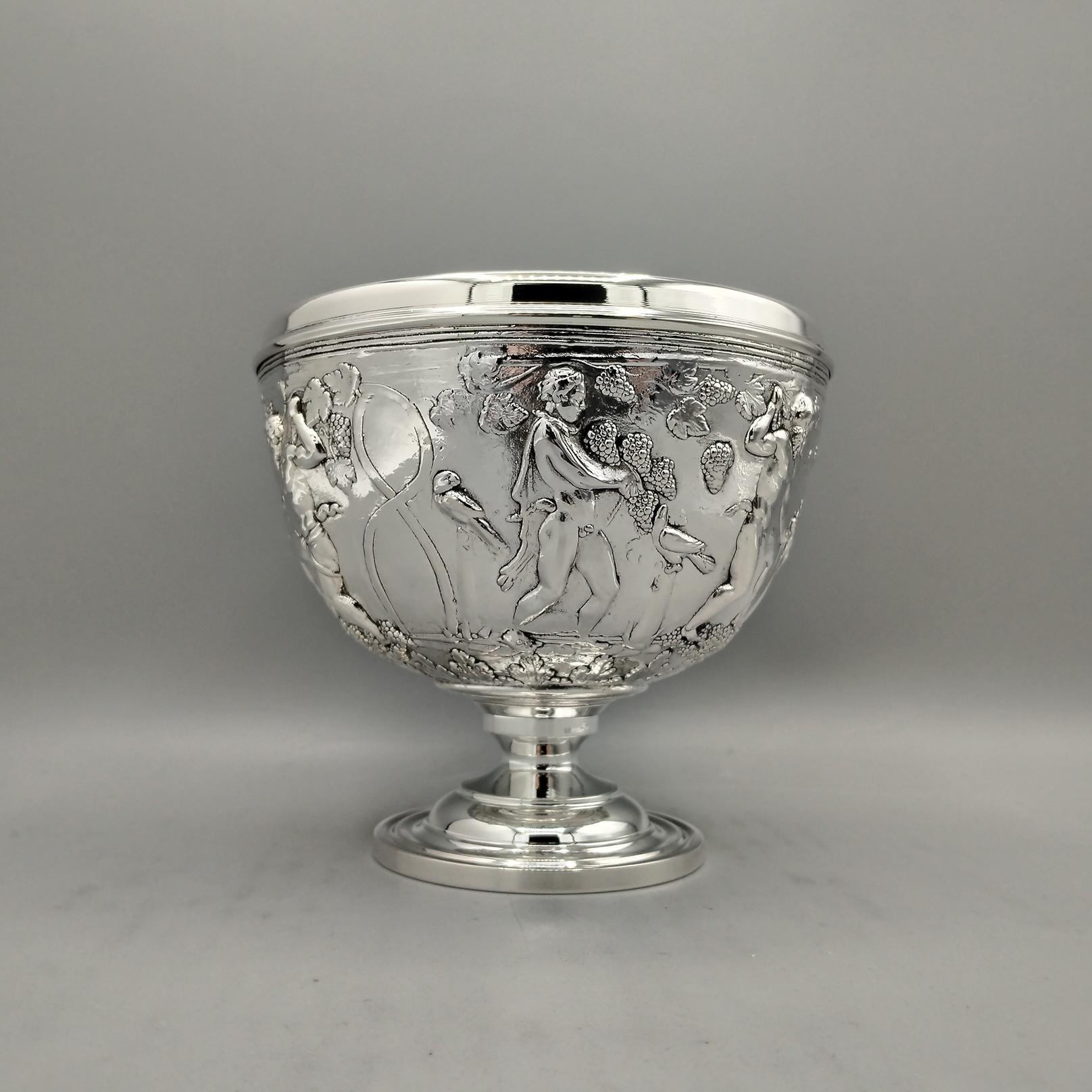 Coupe décorative en argent italien sur pied Excellent état - En vente à VALENZA, IT