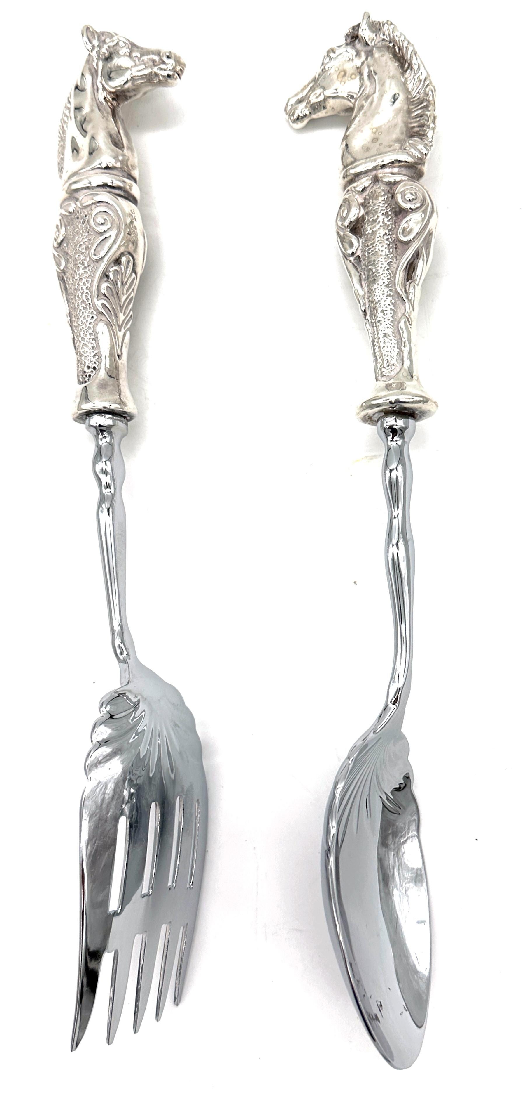 Juego de Ensalada, Tenedor y Cuchara de Plata de Ley Italiana con Cabeza de Caballo Figurada y Chapa de Plata en Bueno estado para la venta en West Palm Beach, FL