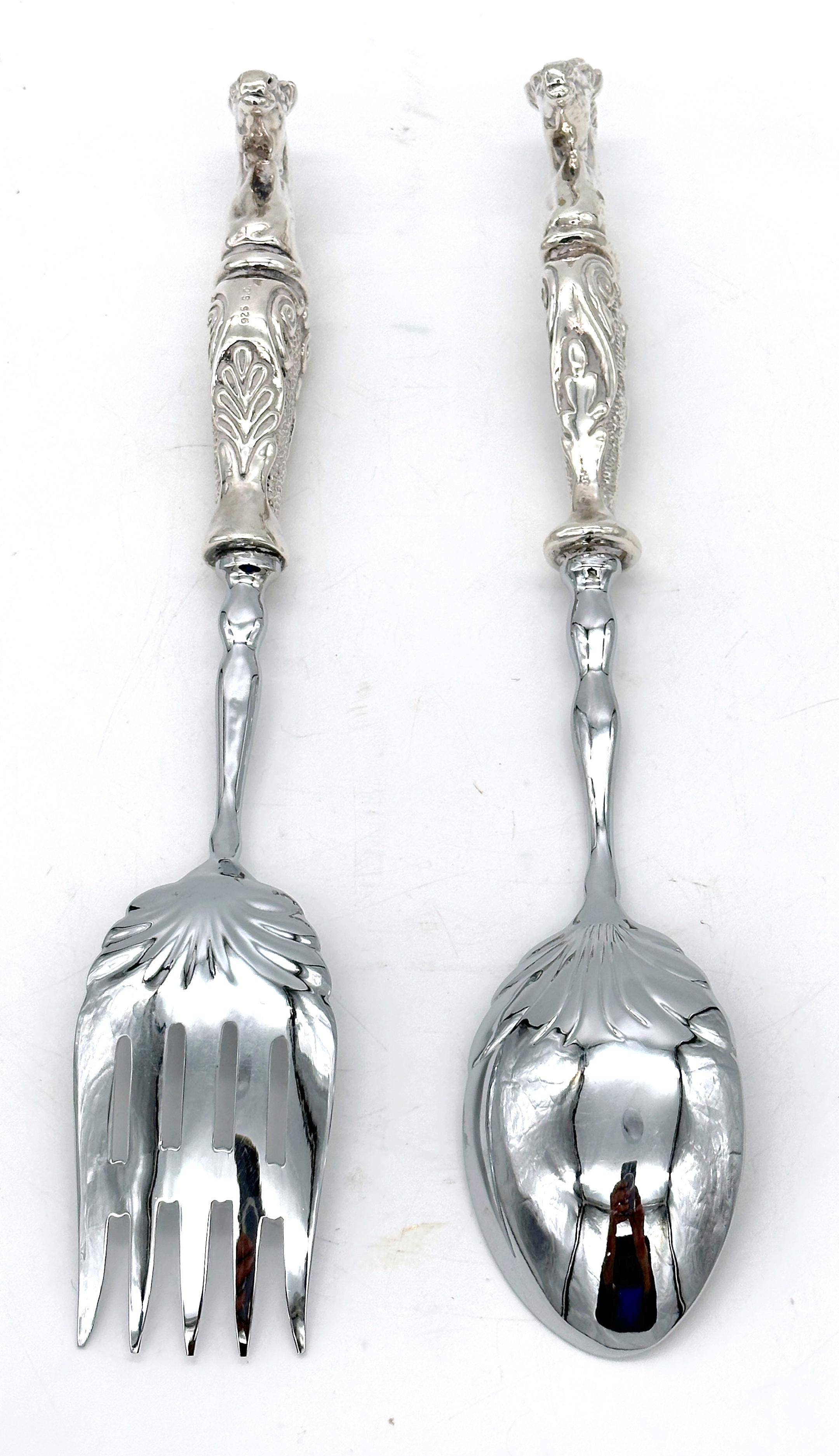Juego de Ensalada, Tenedor y Cuchara de Plata de Ley Italiana con Cabeza de Caballo Figurada y Chapa de Plata siglo XX en venta