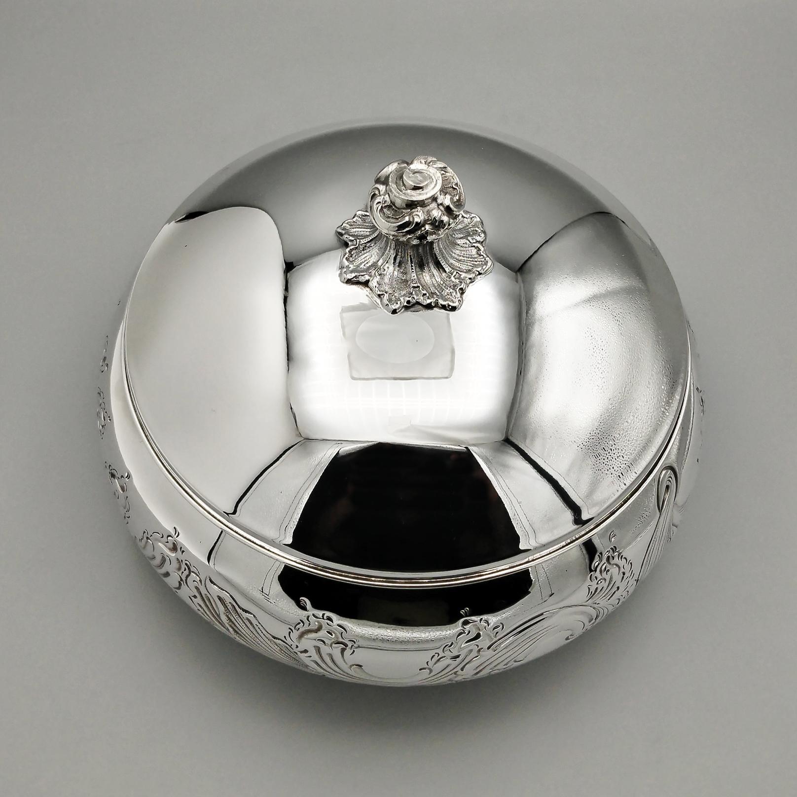 Caja decorativa de plata de ley italiana hecha a mano en venta 4