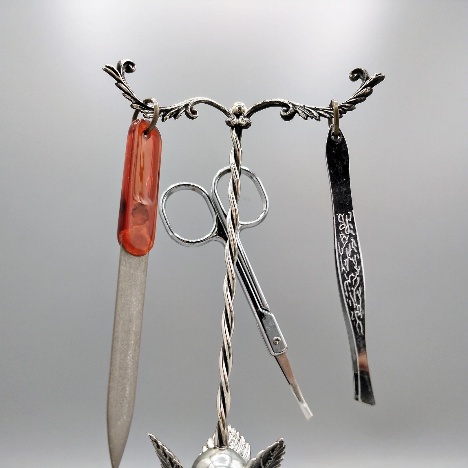 Italienischer Sterling Silber Maniküre Zubehör Ständer (Geschmiedet) im Angebot