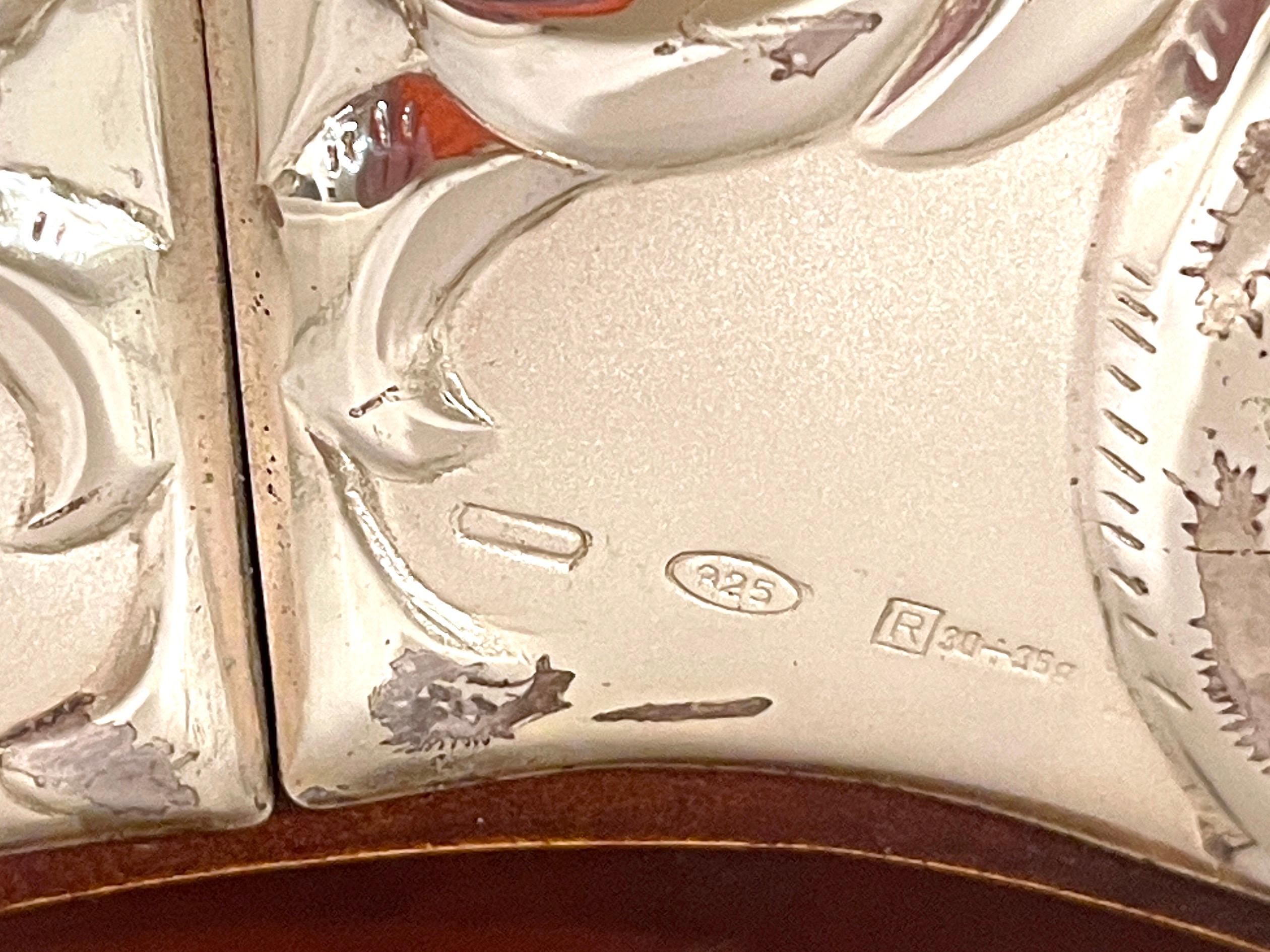 Espejo de pared italiano de plata de ley de estilo neoclásico siglo XX en venta