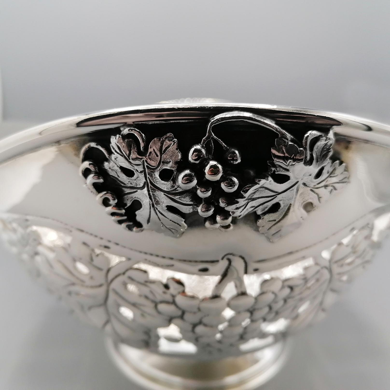 italian Sterling Silver oval Centerpiece Jatte with grapes and leaves For Sale 2