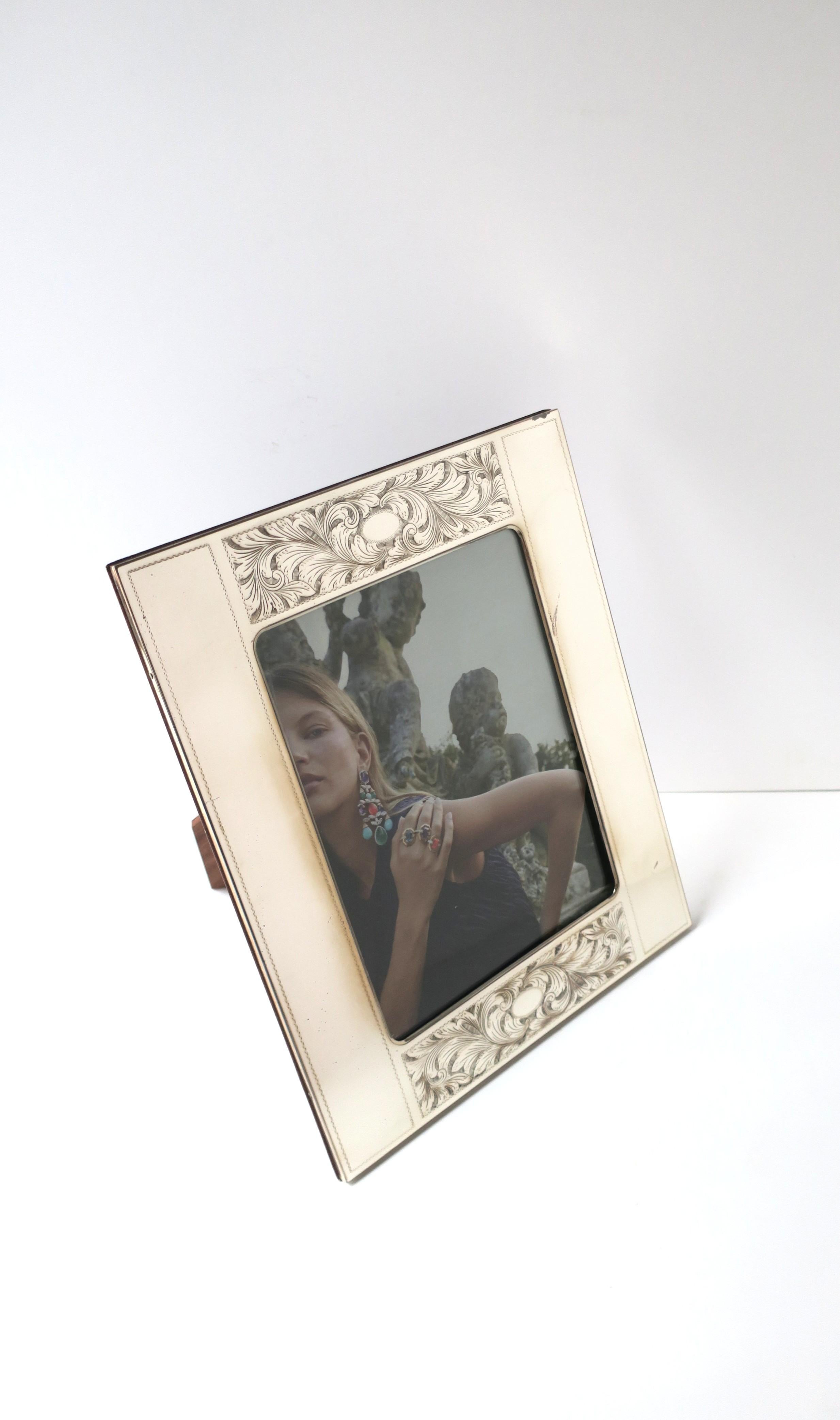 Italian Sterling Silver Picture Frame In Good Condition For Sale In New York, NY