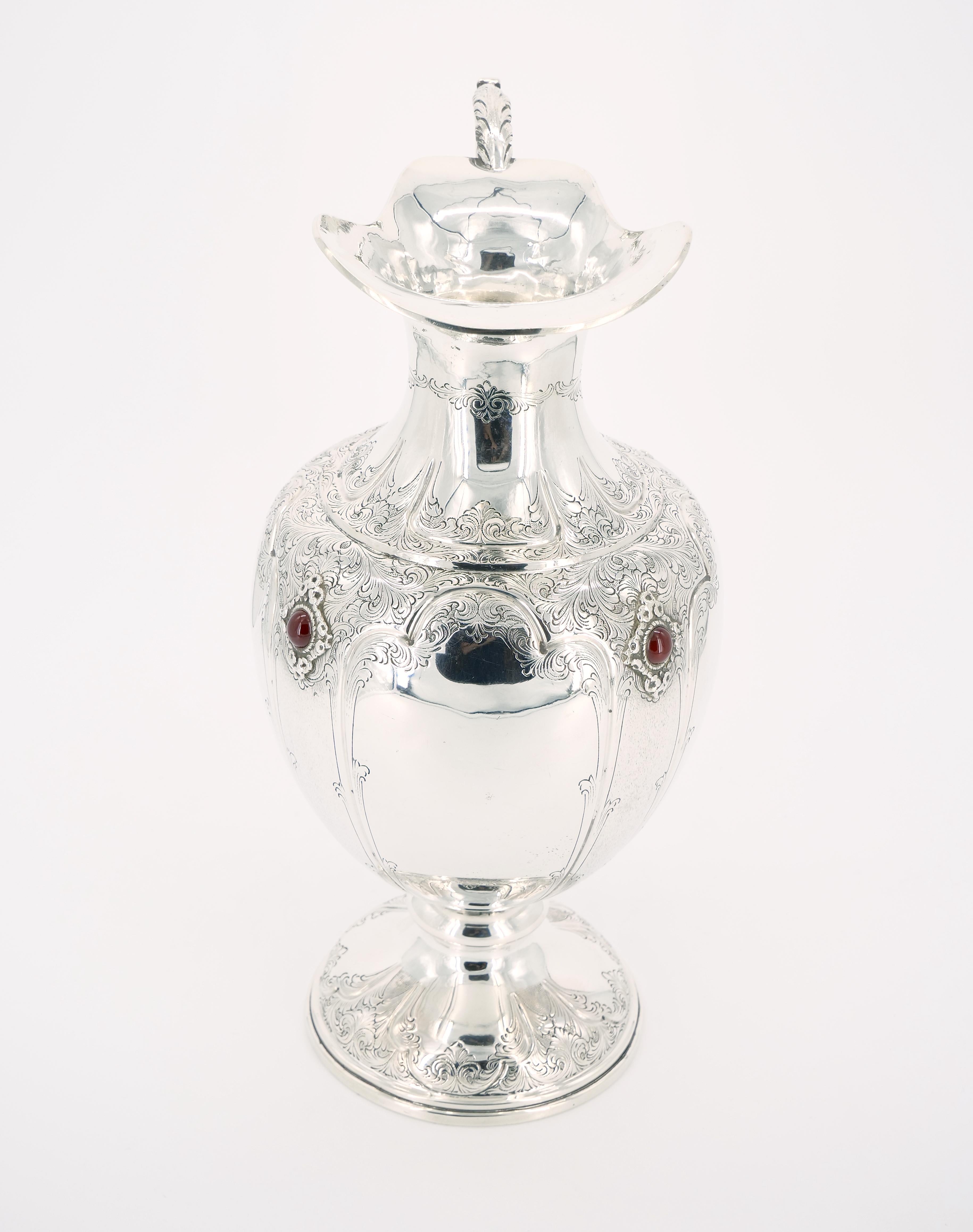 Milieu du XIXe siècle Vase décoratif italien en argent sterling/pierre précieuse avec une poignée en vente