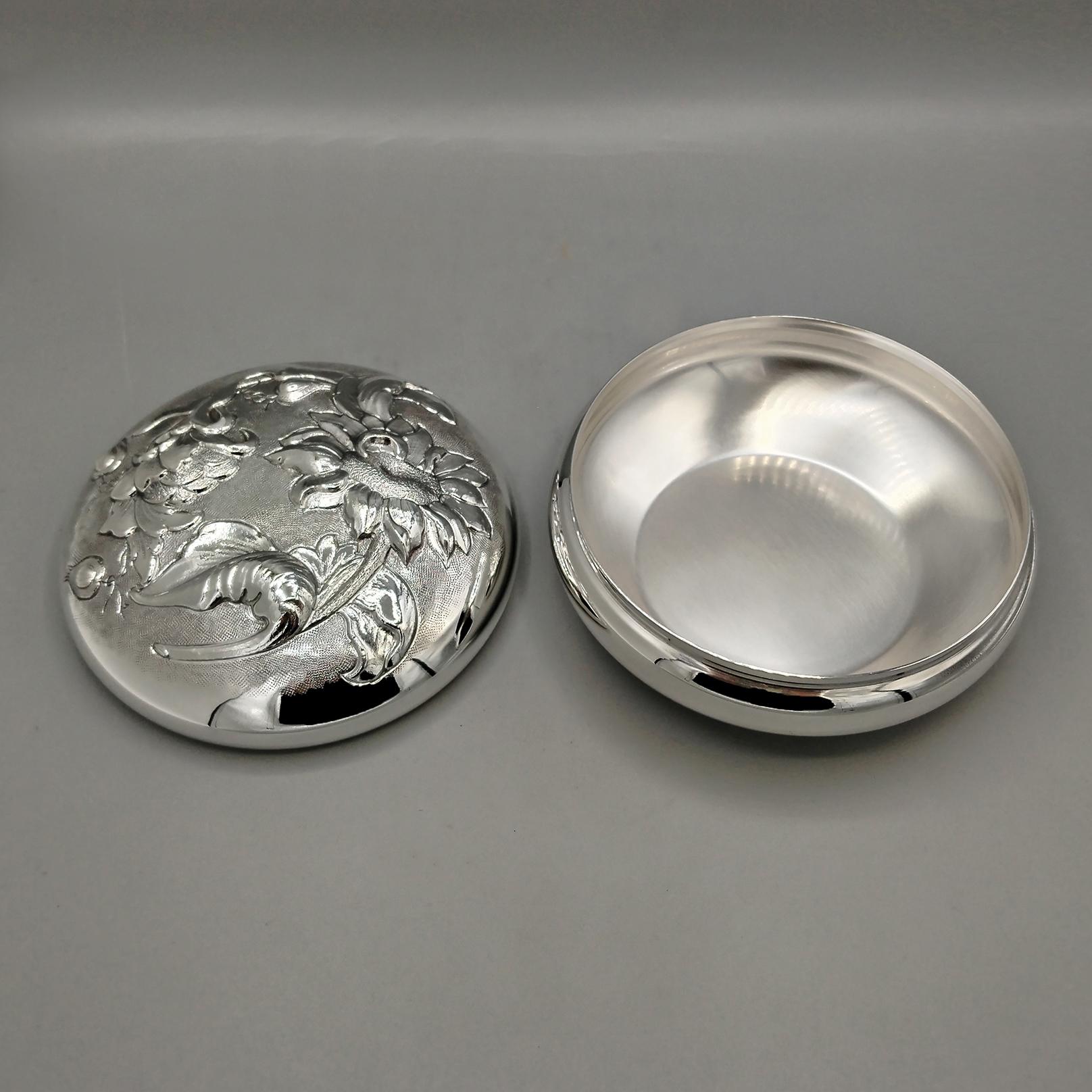 Italian Sterling Silver round box with sunflowers For Sale 4