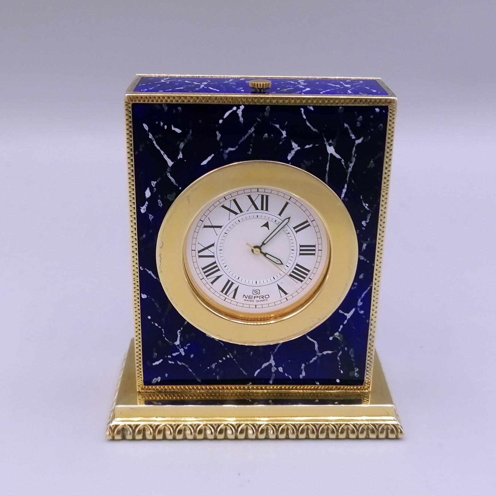 20th century sterling silver table clock 925/1000 with fire enamel painted as lapis lazuli, Swiss quartz movement 