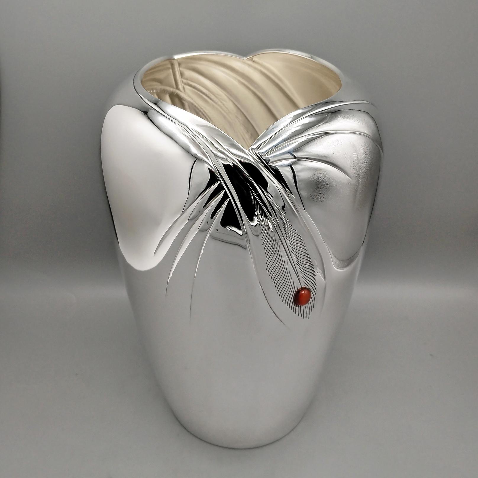 Italian Sterling silver vase with feathers design and carnelian stones For Sale 4