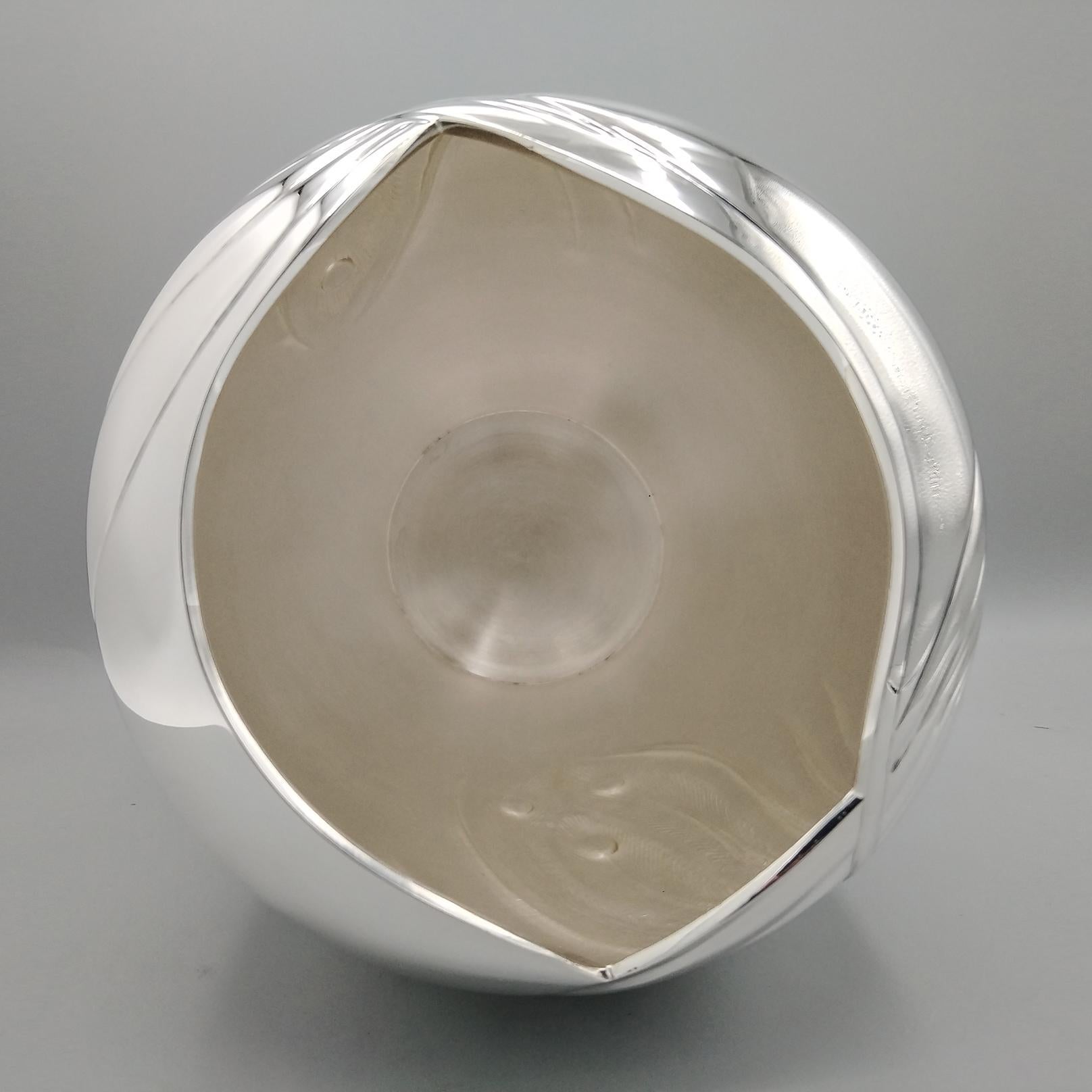 Contemporary Italian Sterling silver vase with feathers design and carnelian stones For Sale