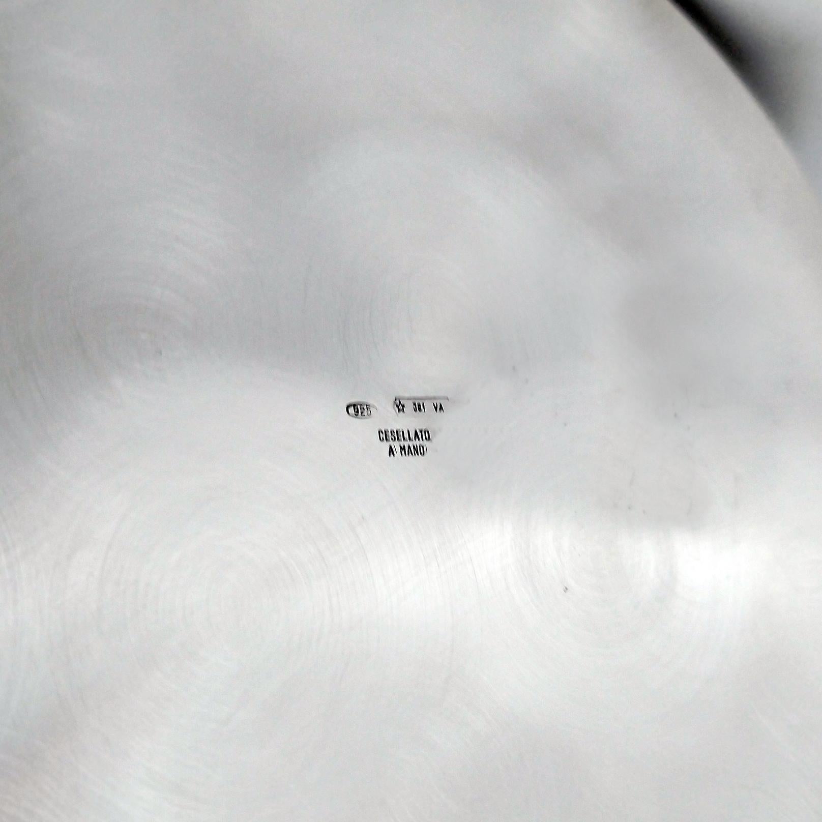 Vaso italiano in argento 925 con fiori di iris in vendita 6