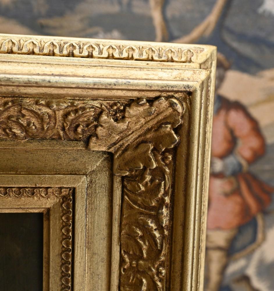 Magnifique nature morte italienne à la peinture à l'huile représentant une corbeille de fruits
Signé L.A. Rossetti en bas à droite du cadre
J'espère que les photos illustrent la qualité du travail, un travail au pinceau très détaillé.
Regardez