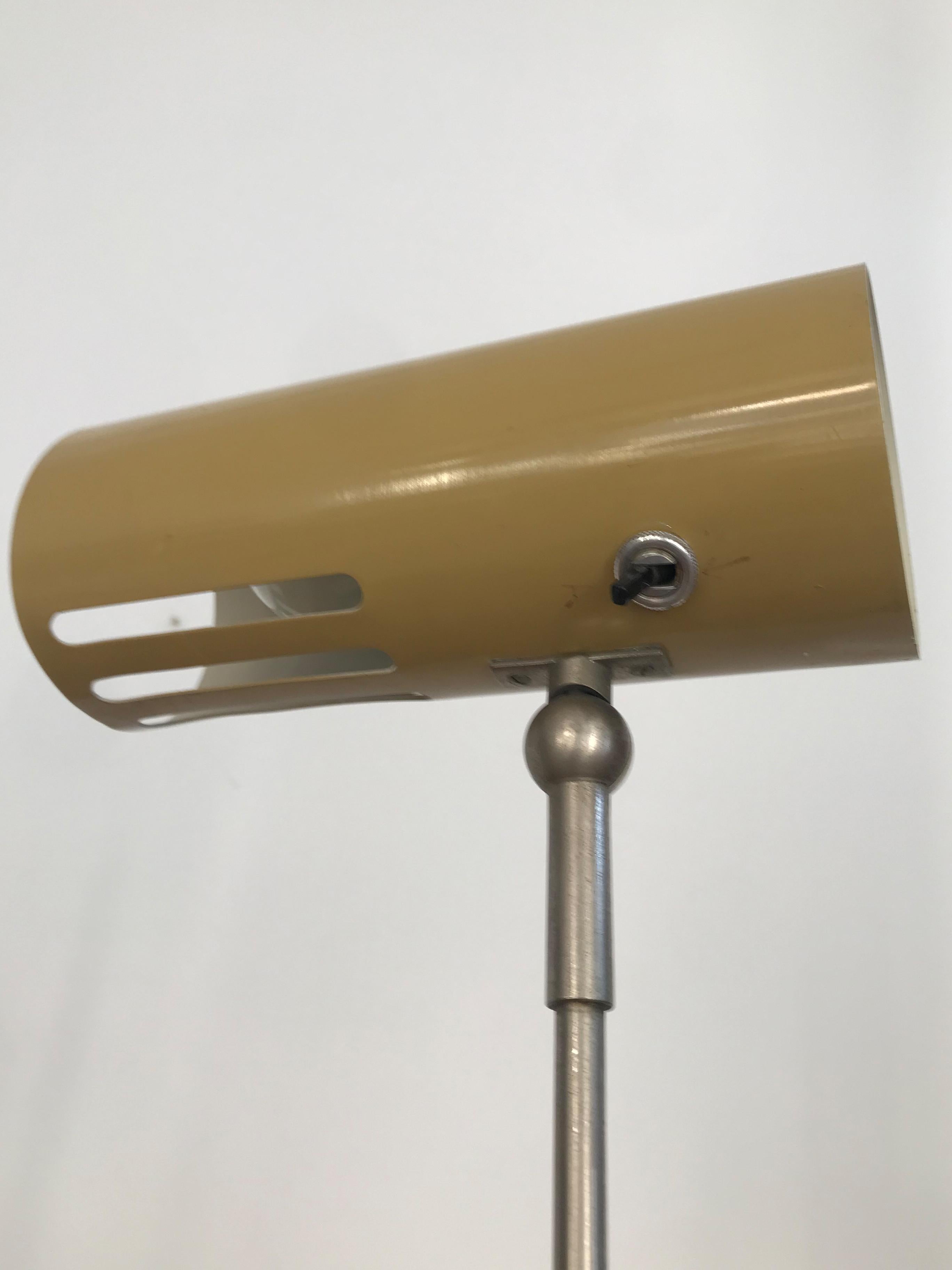 Italian Stilnovo Midcentury Modern Metal Clamp Table Lamp 1950s For Sale 9