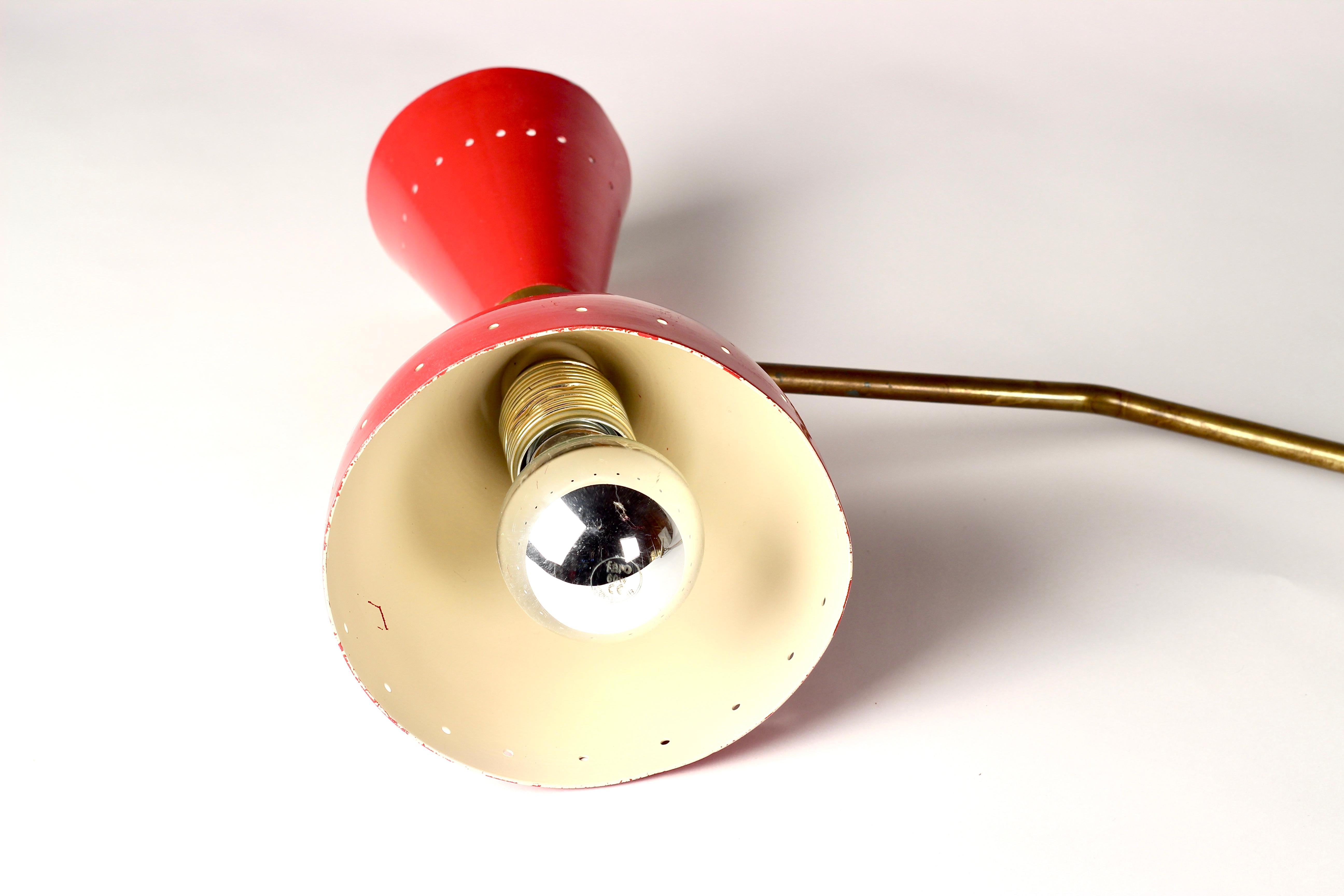 Laiton Lampe de bureau italienne à contrepoids de style Stilnovo, Ligurie, années 1950 en vente