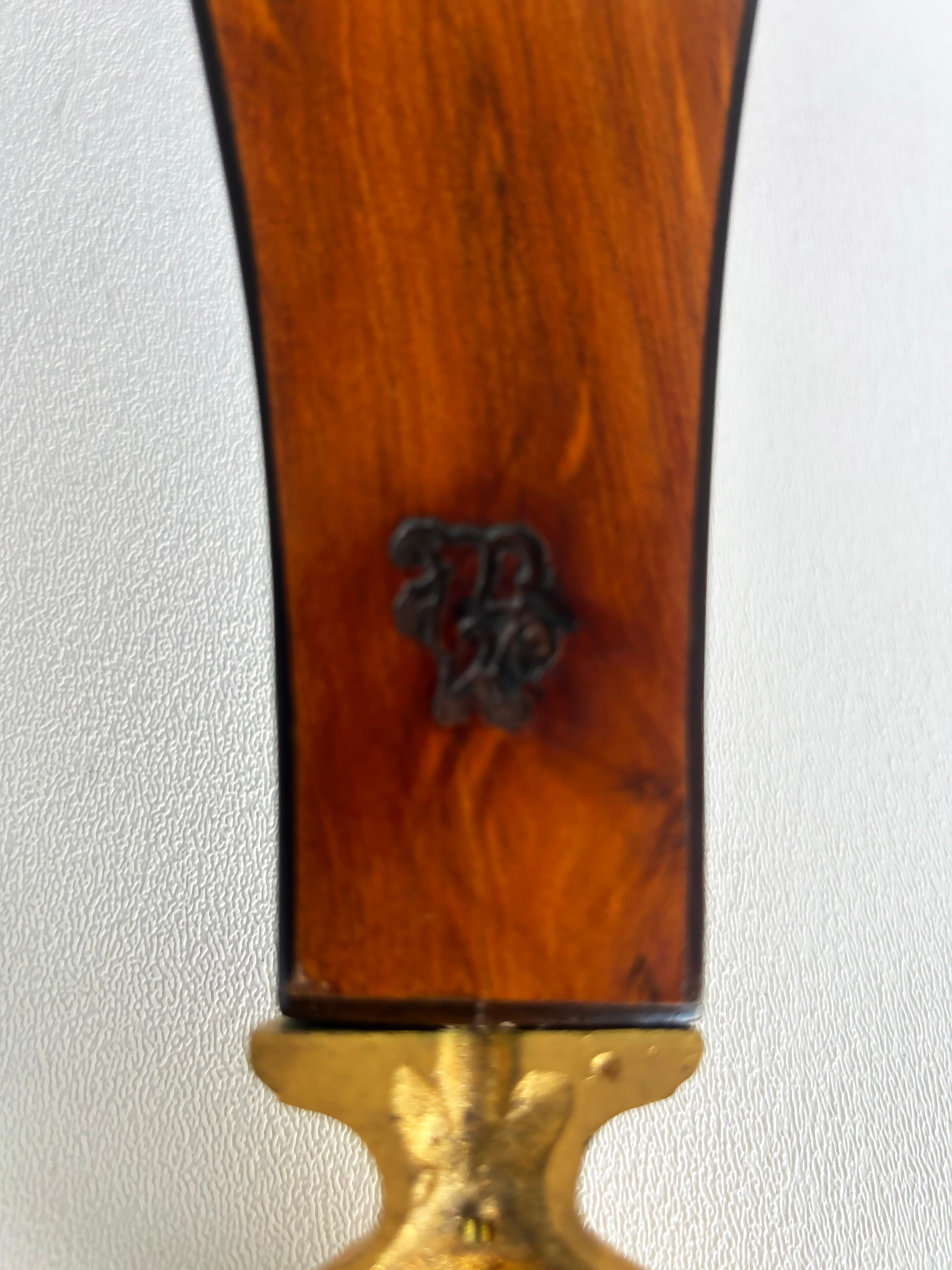 Estantes de pared italianos de madera con incrustaciones de cuerda y bronce dorado, un par 3