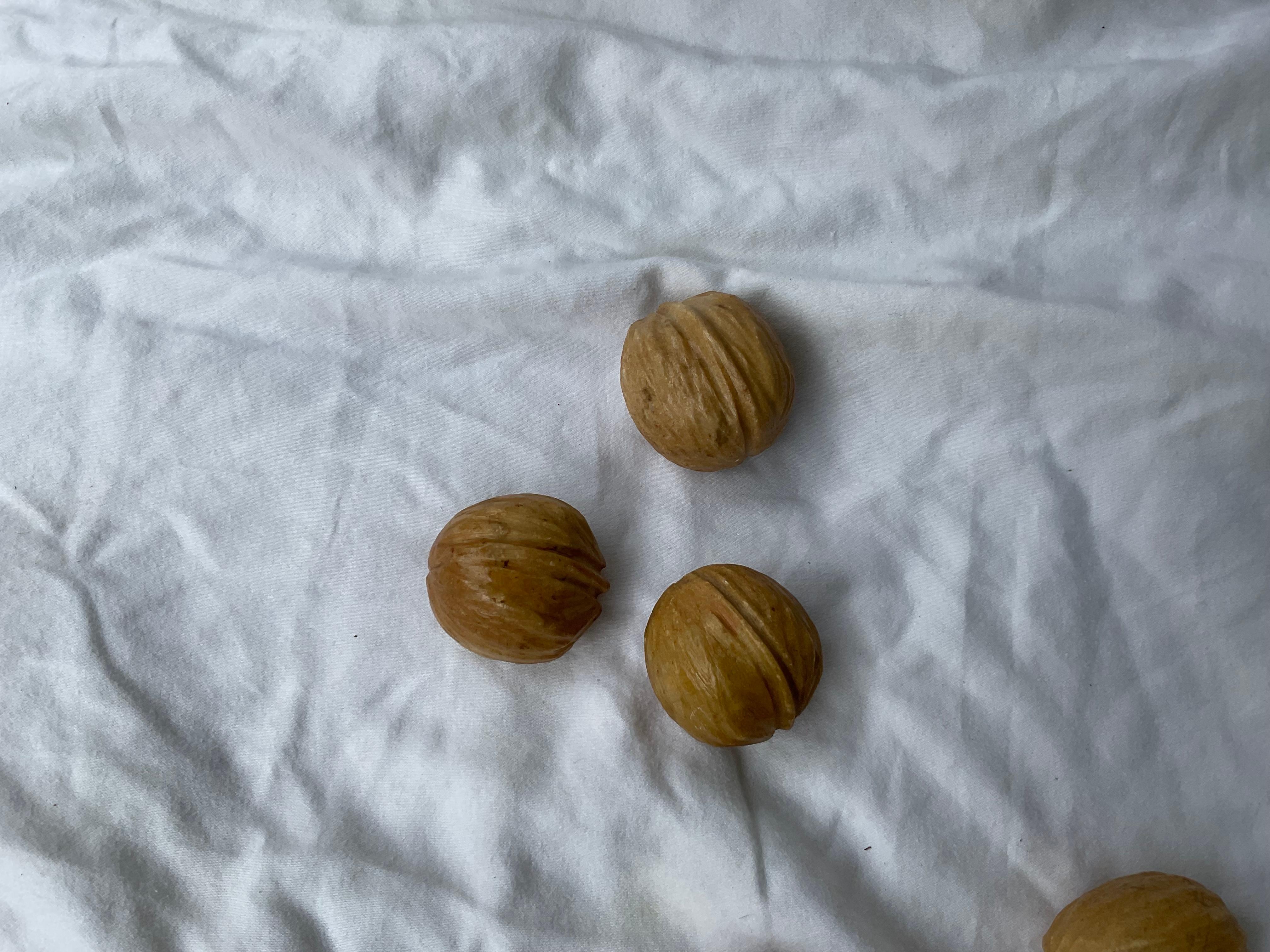 Italian Stone Assorted Nuts, 13 In Good Condition For Sale In Marietta, GA