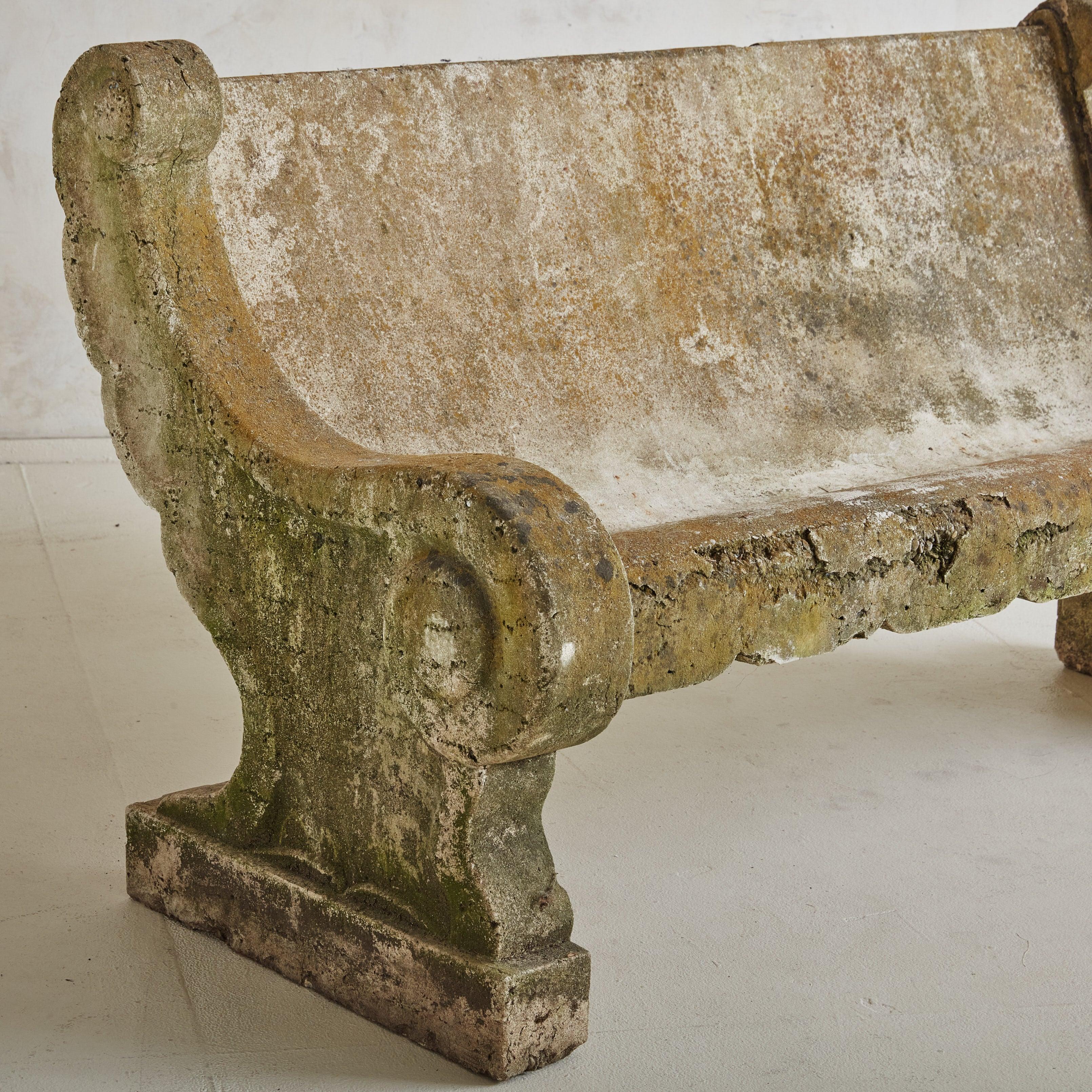 Banc de jardin italien en pierre, début du 20e siècle Bon état à Chicago, IL