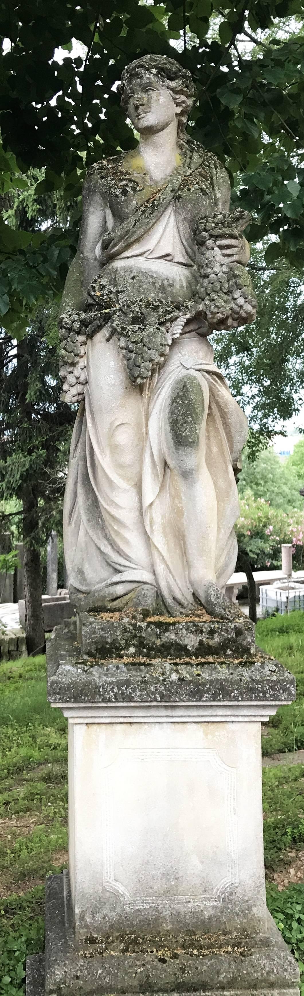 italian garden statues