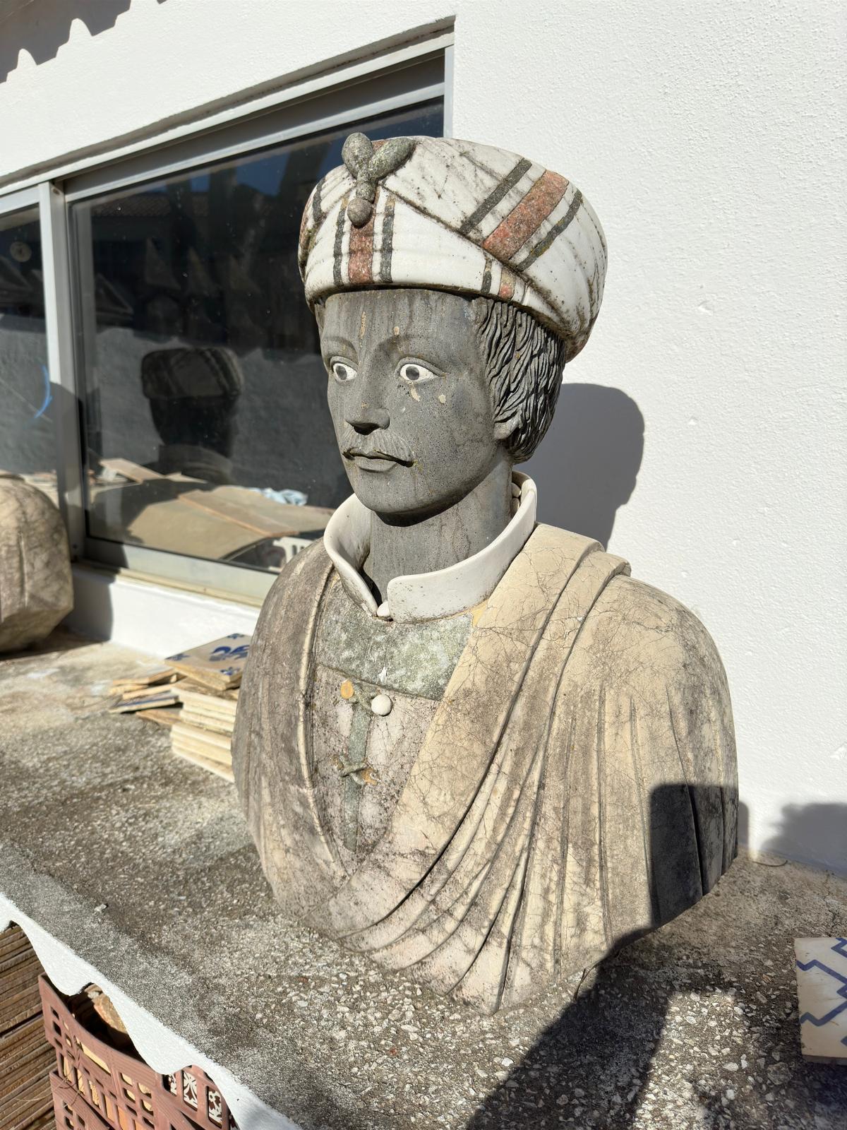 Moderne Sculpture italienne en pierre Début du 20e siècle en vente