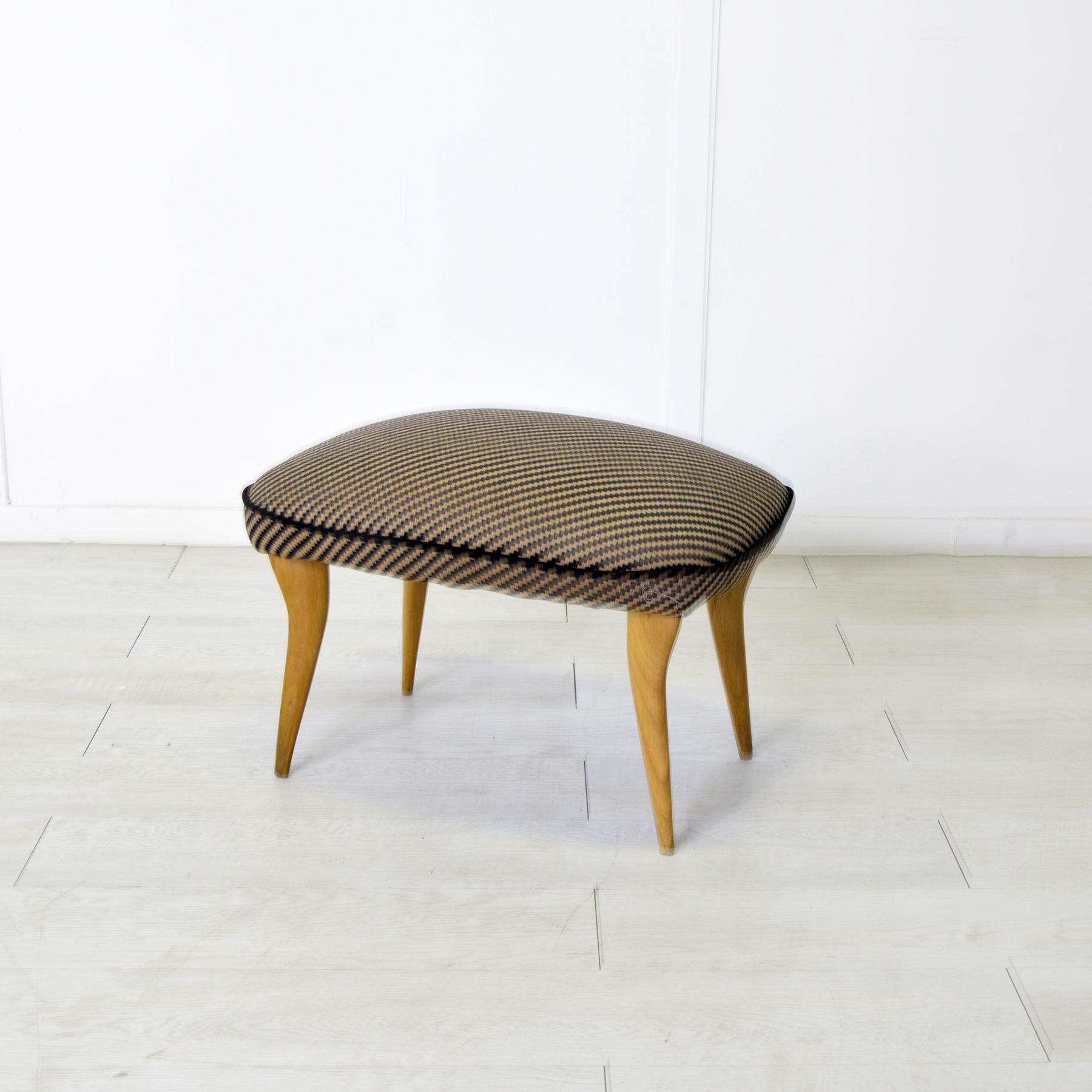 Mid-Century moderno Italian stool from the 1960s in vendita