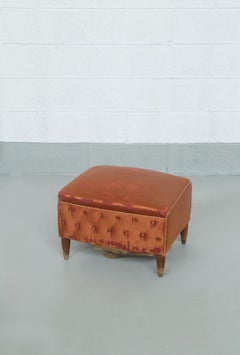 Italian stool in orange capitonné satin by Paolo Buffa
