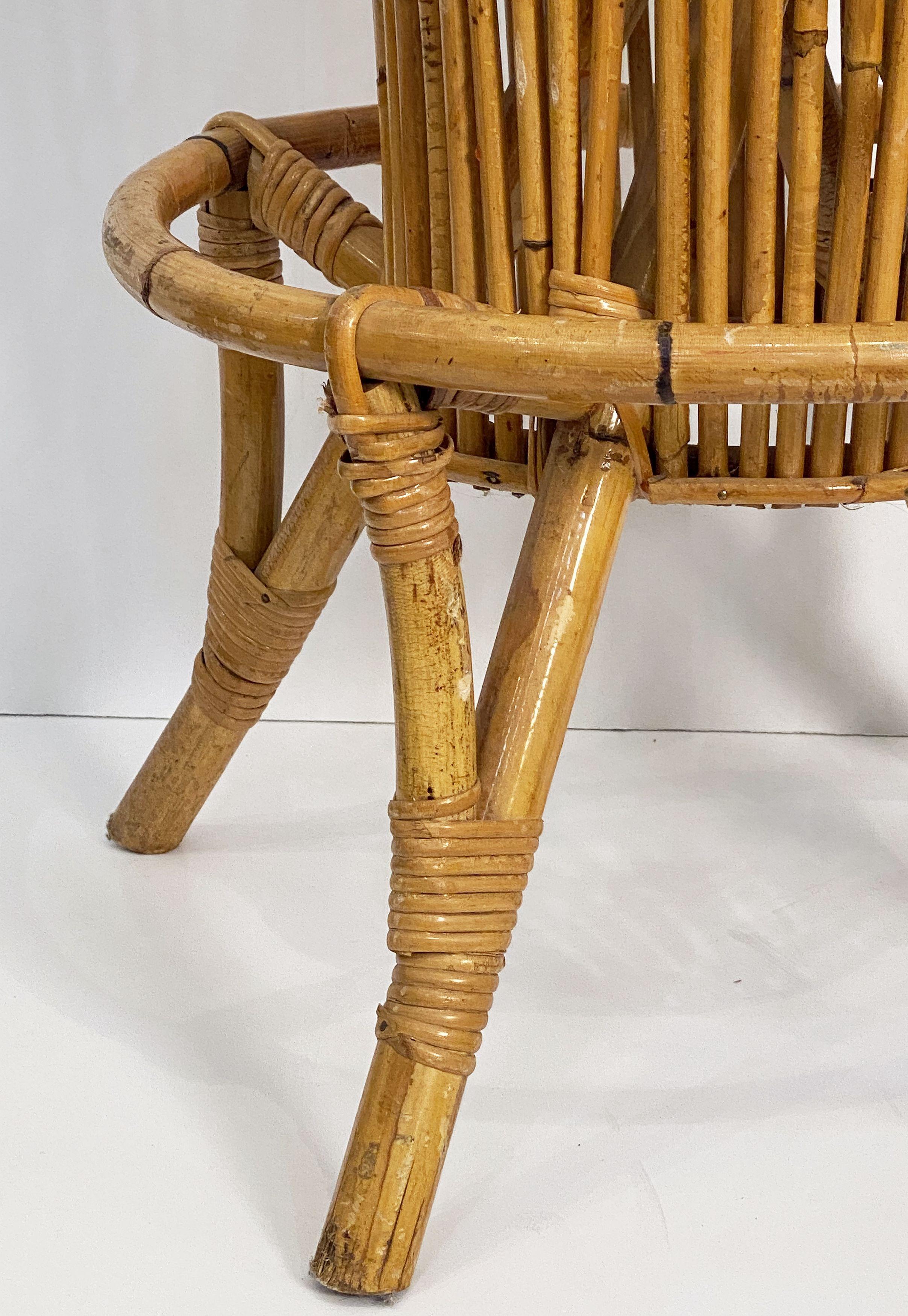 Italian Stool of Rattan and Bamboo from the Mid-20th Century For Sale 6