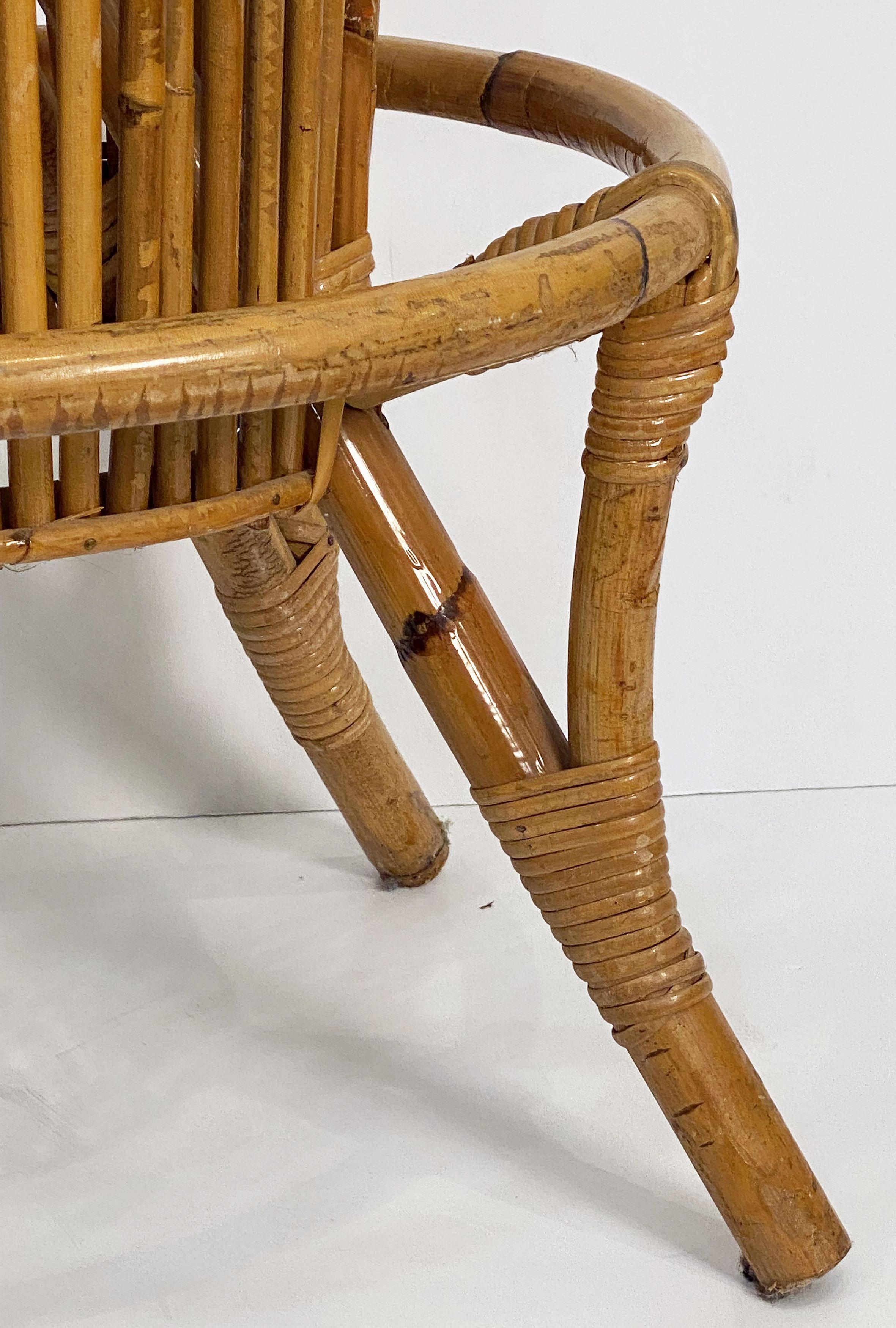 Italian Stool of Rattan and Bamboo from the Mid-20th Century For Sale 7