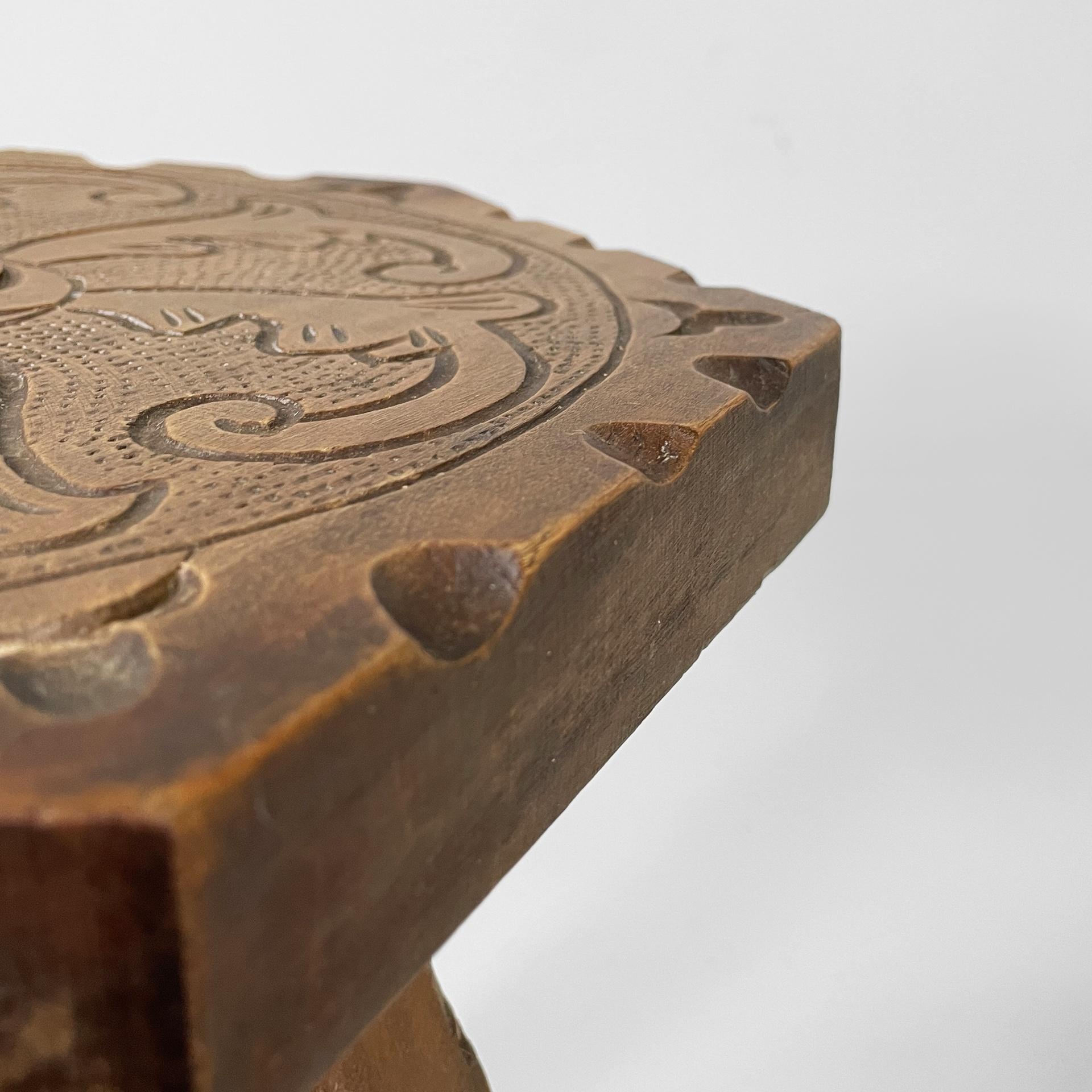 Late 20th Century Italian stool with carved decorations in wood, 1970s in vendita