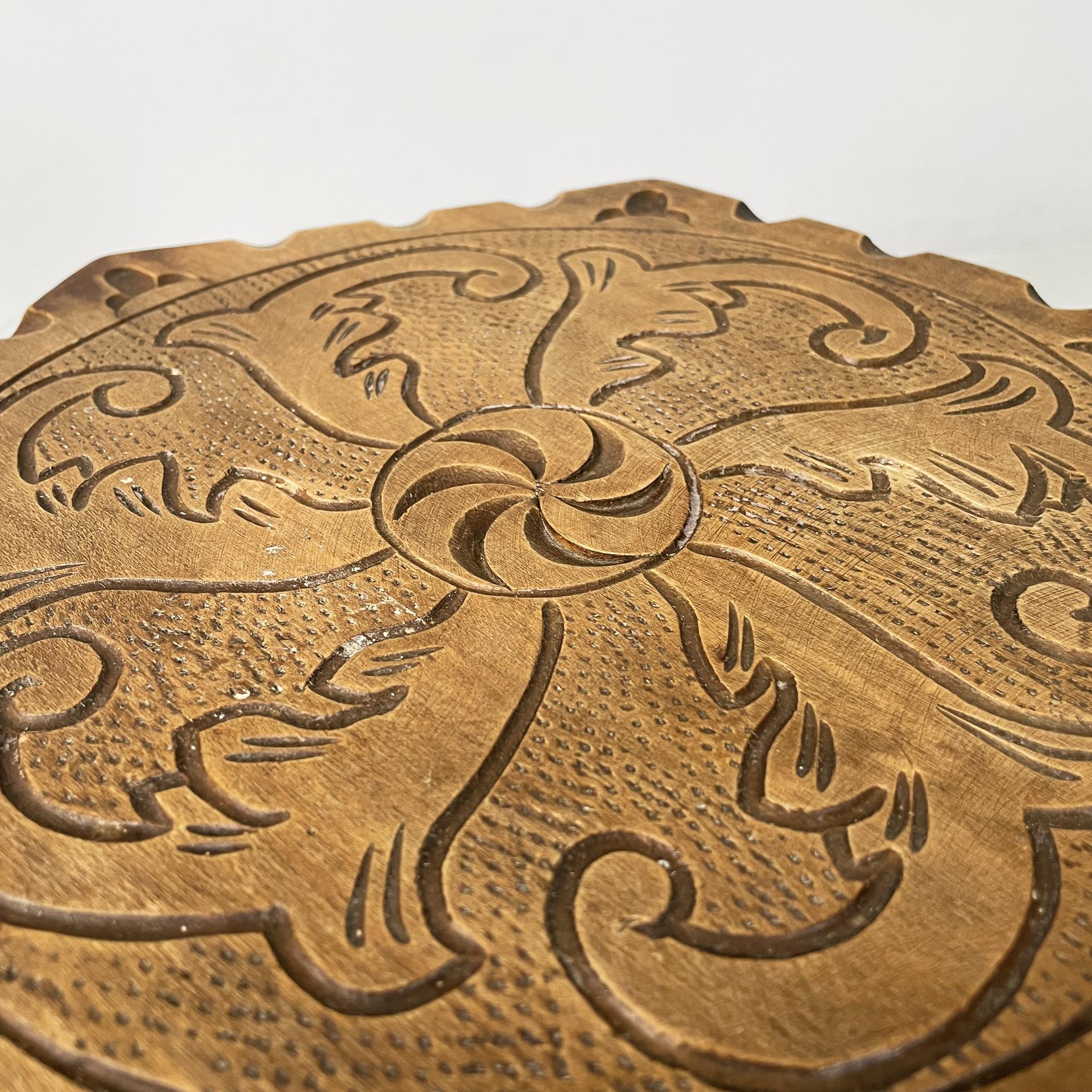 Italian stool with carved decorations in wood, 1970s in vendita 4