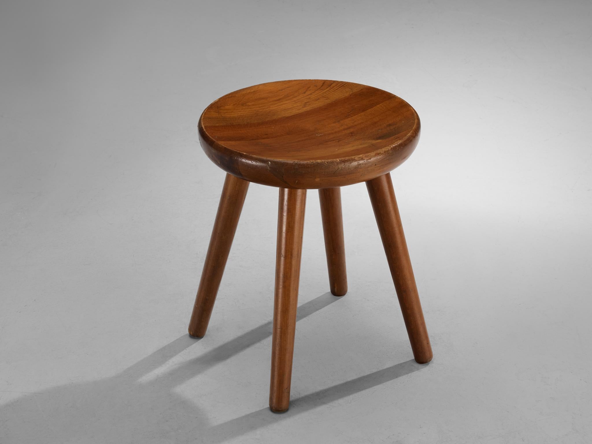 Pin Tabourets ou tables d'appoint italiens en pin massif en vente