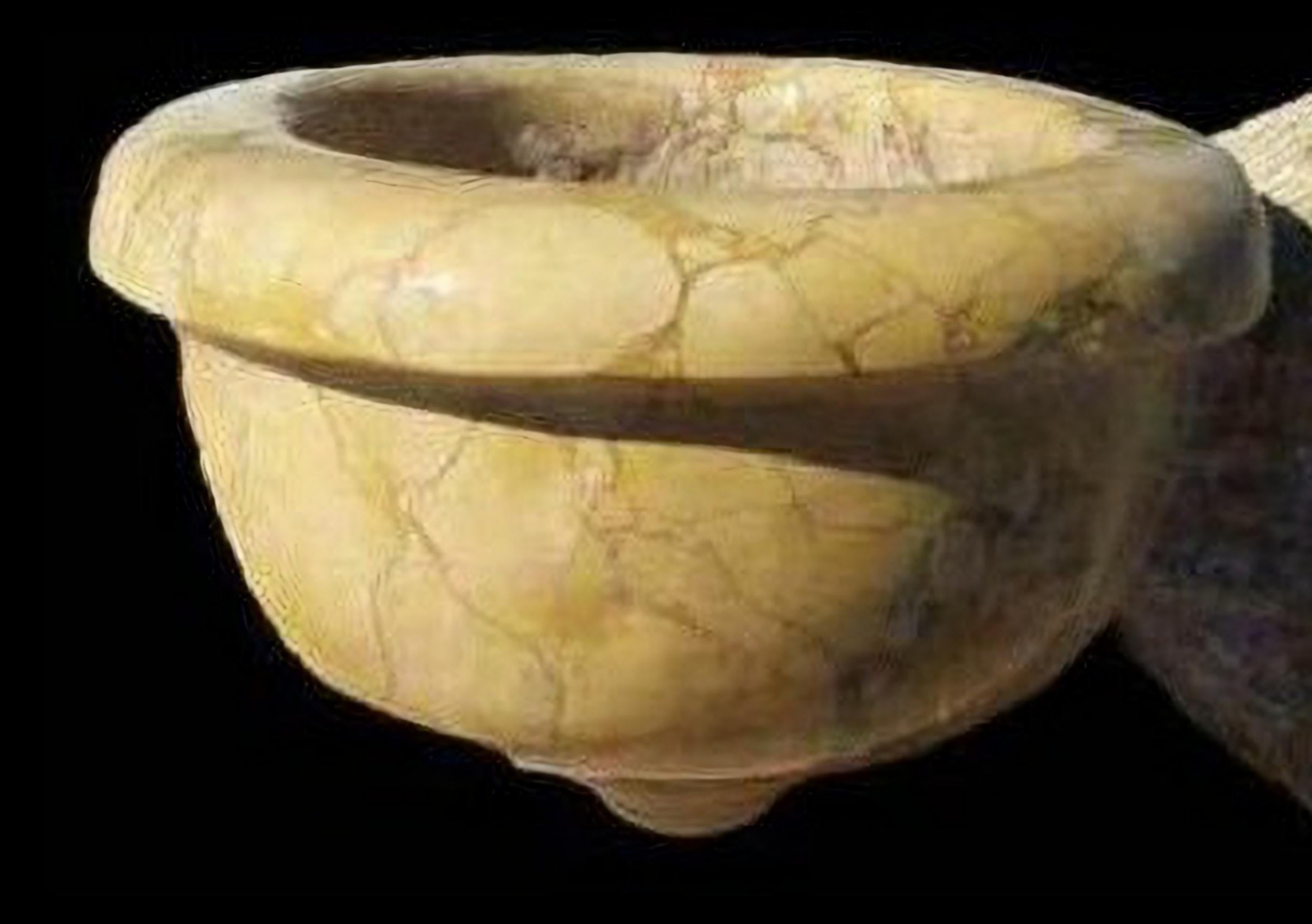 ITALIAN STOUP IN MARBLE 