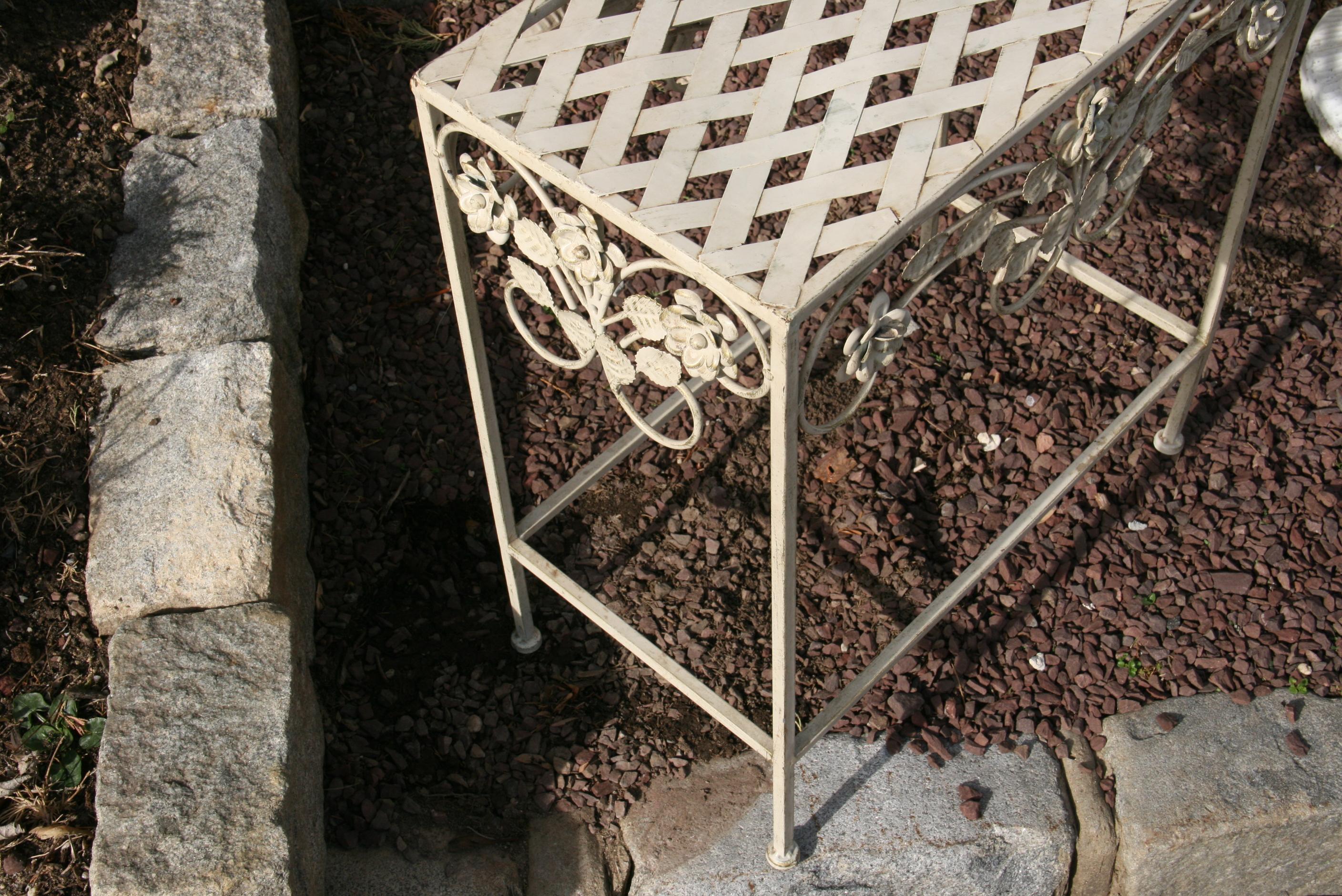 Mid-20th Century Italian Strap Metal and Floral Garden Plant Stand /Side Table