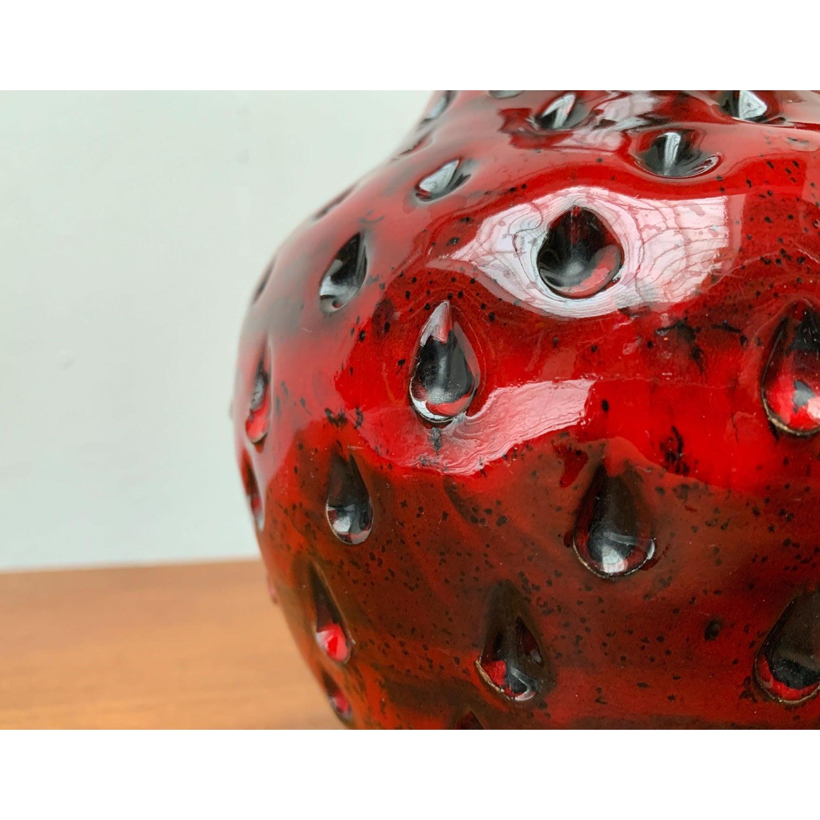 Italiano Vaso italiano in ceramica a forma di fragola di Fratelli Fanciullacci per Bitossi, anni '60 in vendita