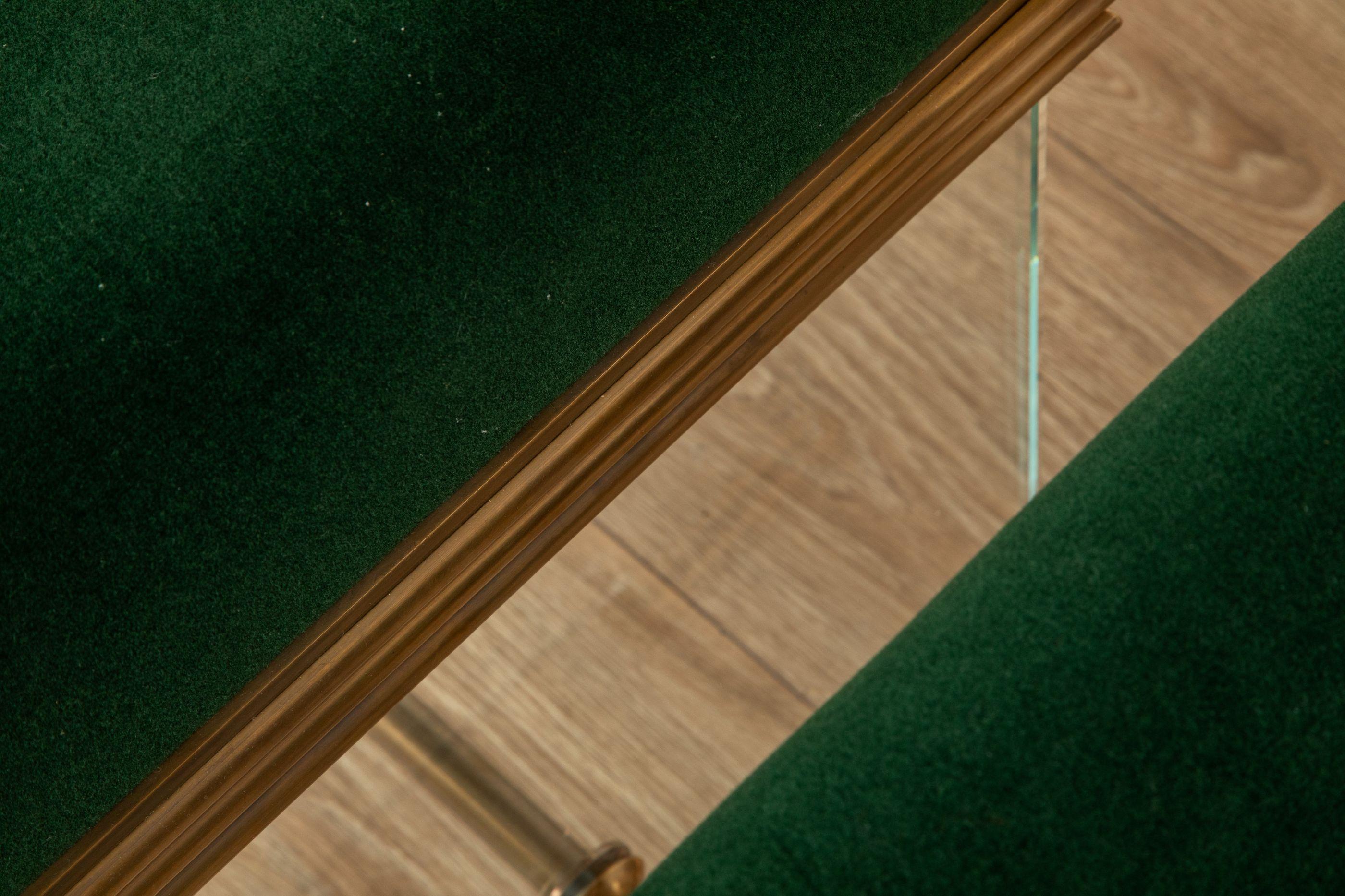 Banc en verre et laiton construit par un Studio A italien, en stock en vente 2