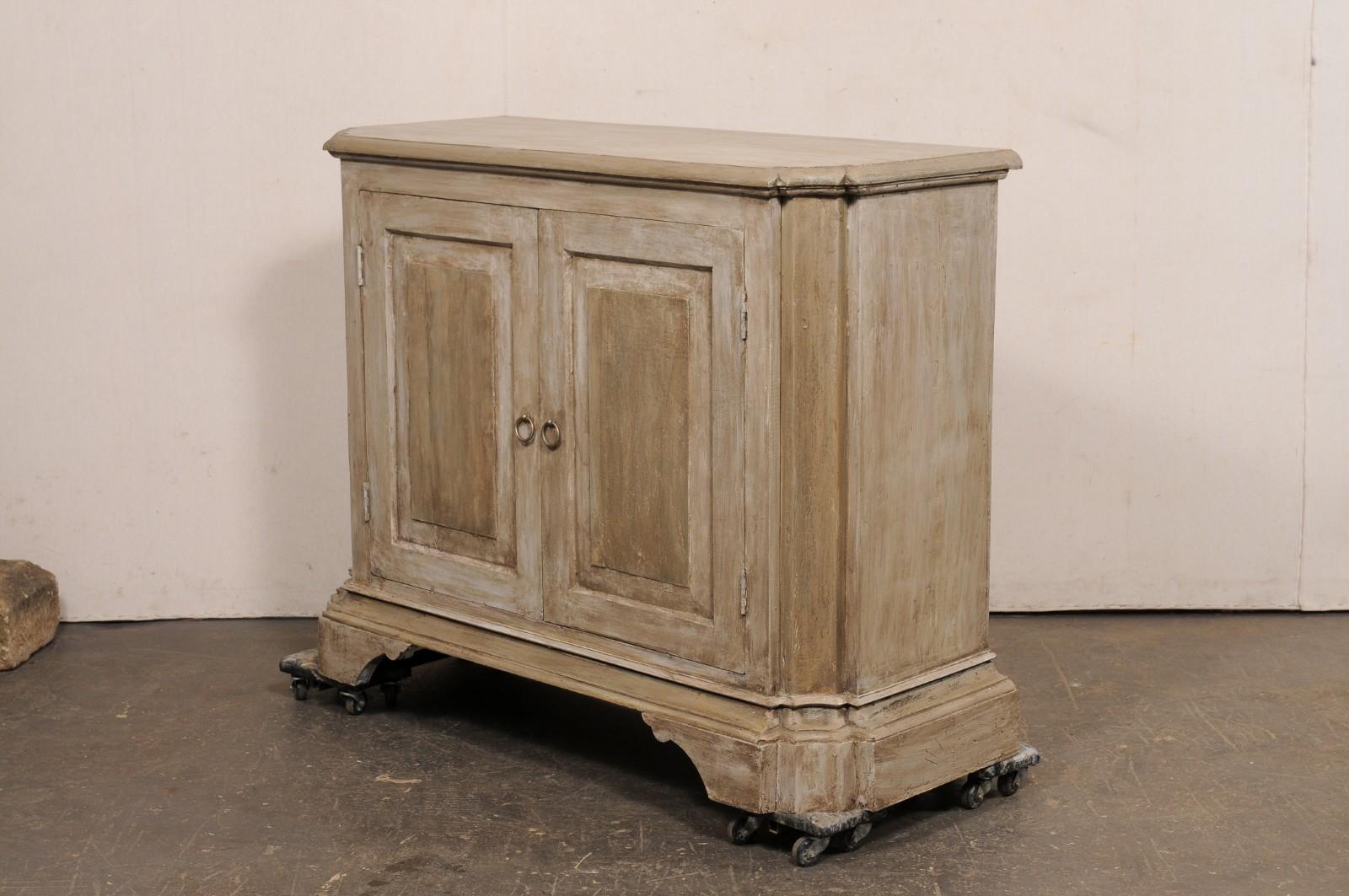 Italian-Style Carved Wood Credenza Cabinet w/Custom Finish For Sale 6