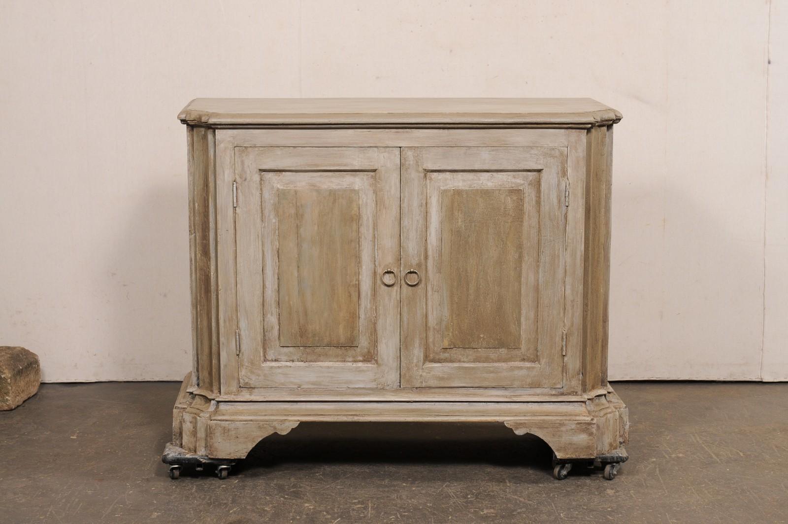 Italian-Style Carved Wood Credenza Cabinet w/Custom Finish For Sale 7