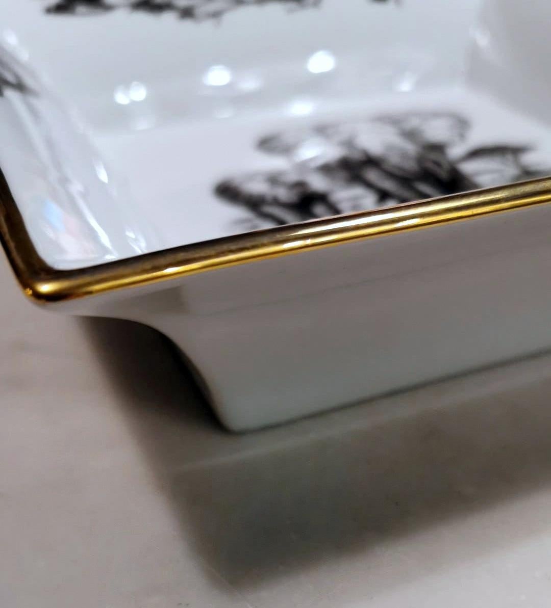 Italian Style Emptying Tray, Ashtray in White Decorated Porcelain and Pure Gold 5