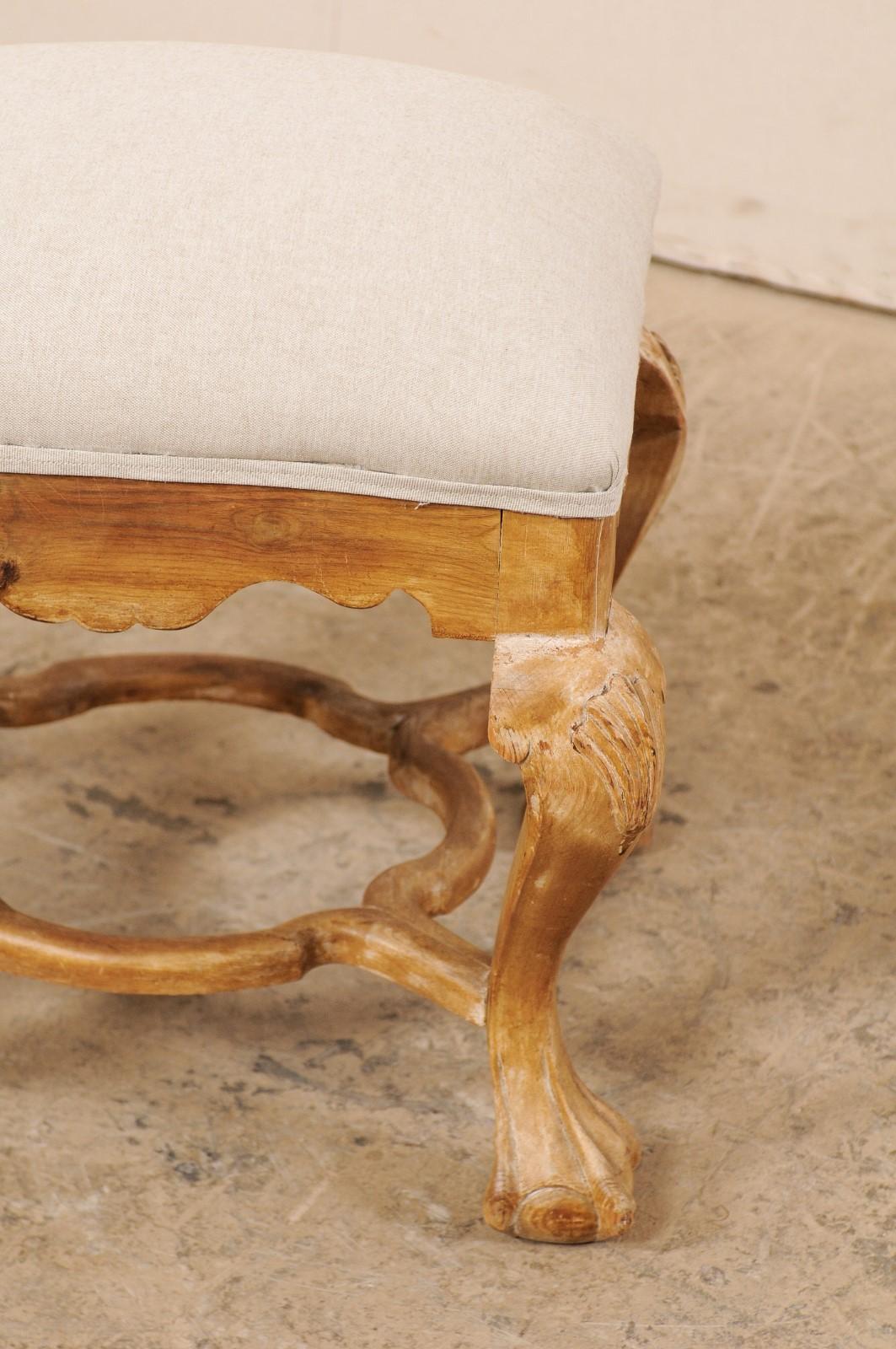 Italian-Style Ottoman with Paw and Ball Feet 4