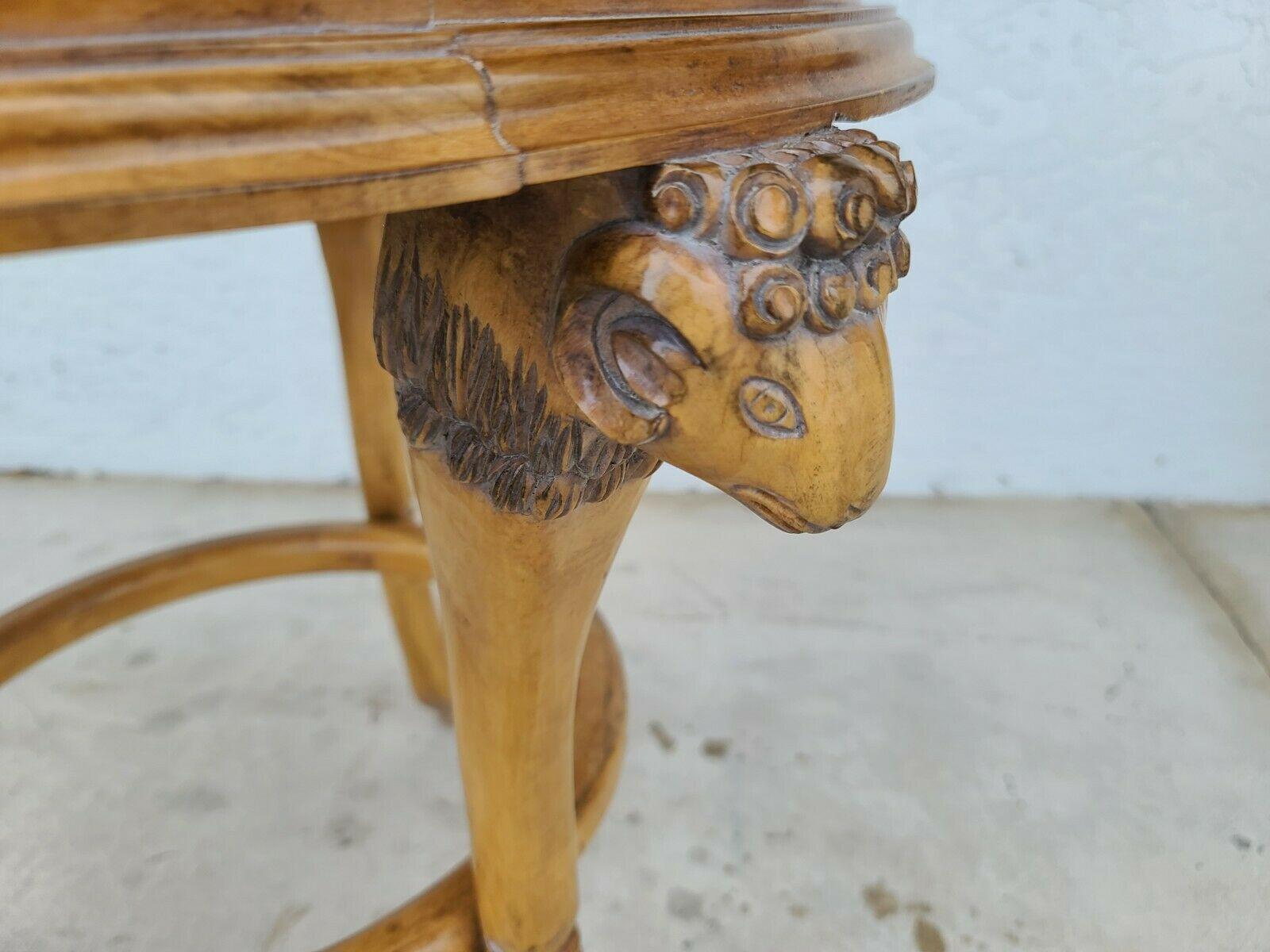 Gueridón Italiano Tallado Cabeza de Carnero Centro Lateral Mesa Lámpara Madera en venta
