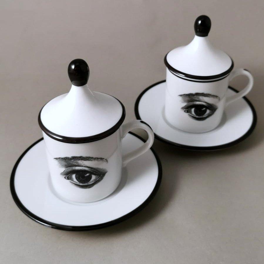 Coupes « Espresso » en porcelaine blanche de style italien avec décoration en céramique noire Excellent état - En vente à Prato, Tuscany