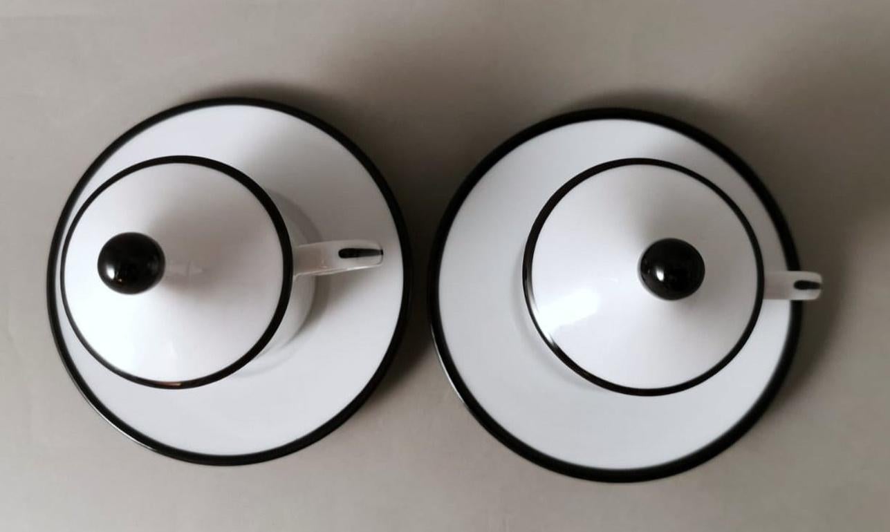 XXIe siècle et contemporain Coupes « Espresso » en porcelaine blanche de style italien avec décoration en céramique noire en vente