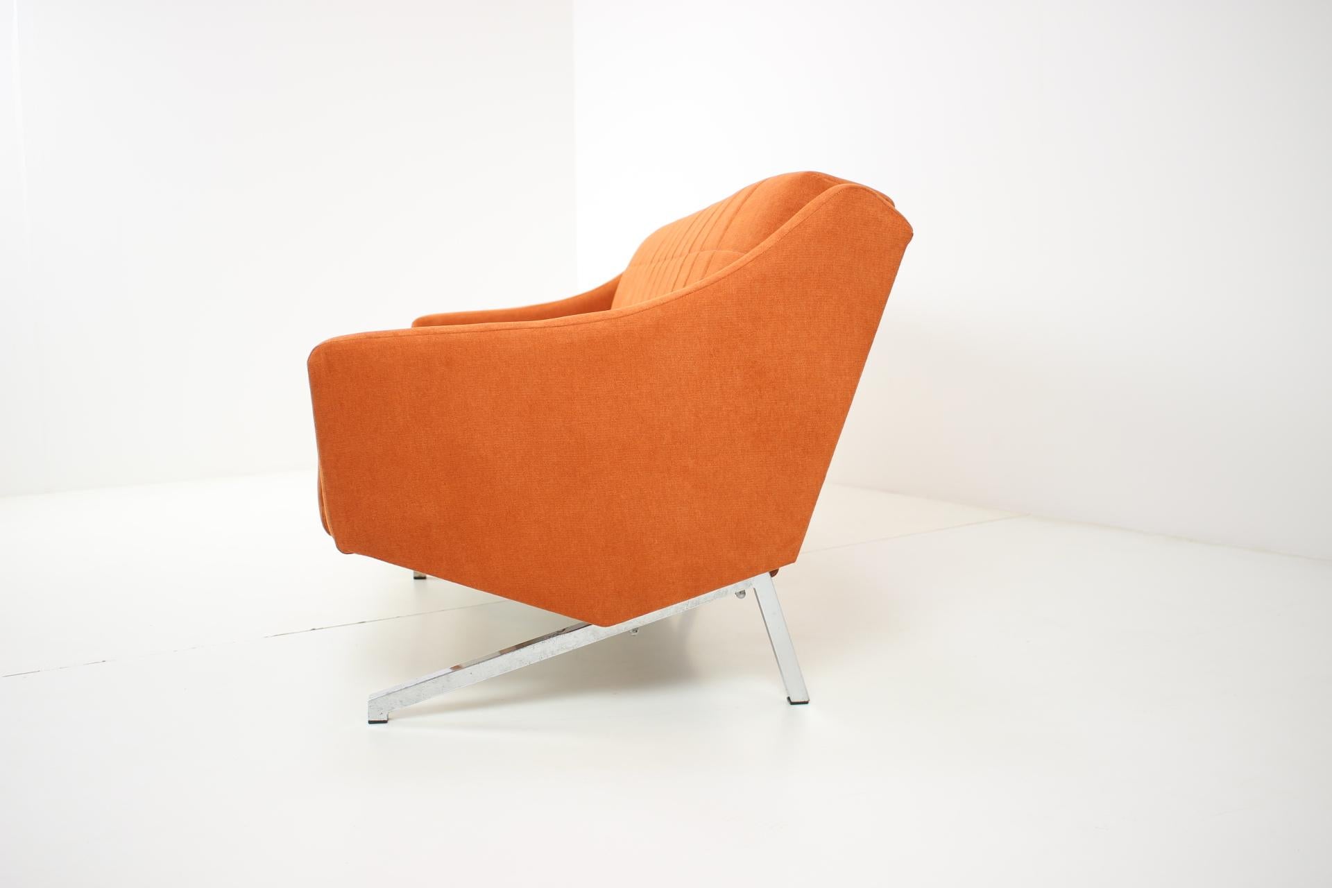 Mid-Century Modern Italian Stylish Adjustable 3-Seat Sofa, 1970s