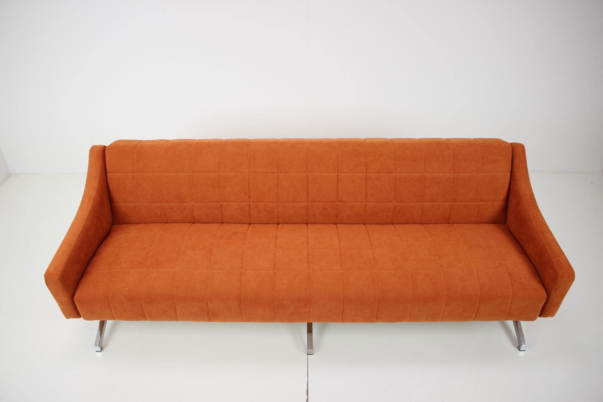 Italian Stylish Adjustable 3-Seat Sofa, 1970s 2
