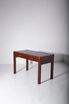 Italian suitcase-shaped leather desk in modern style
