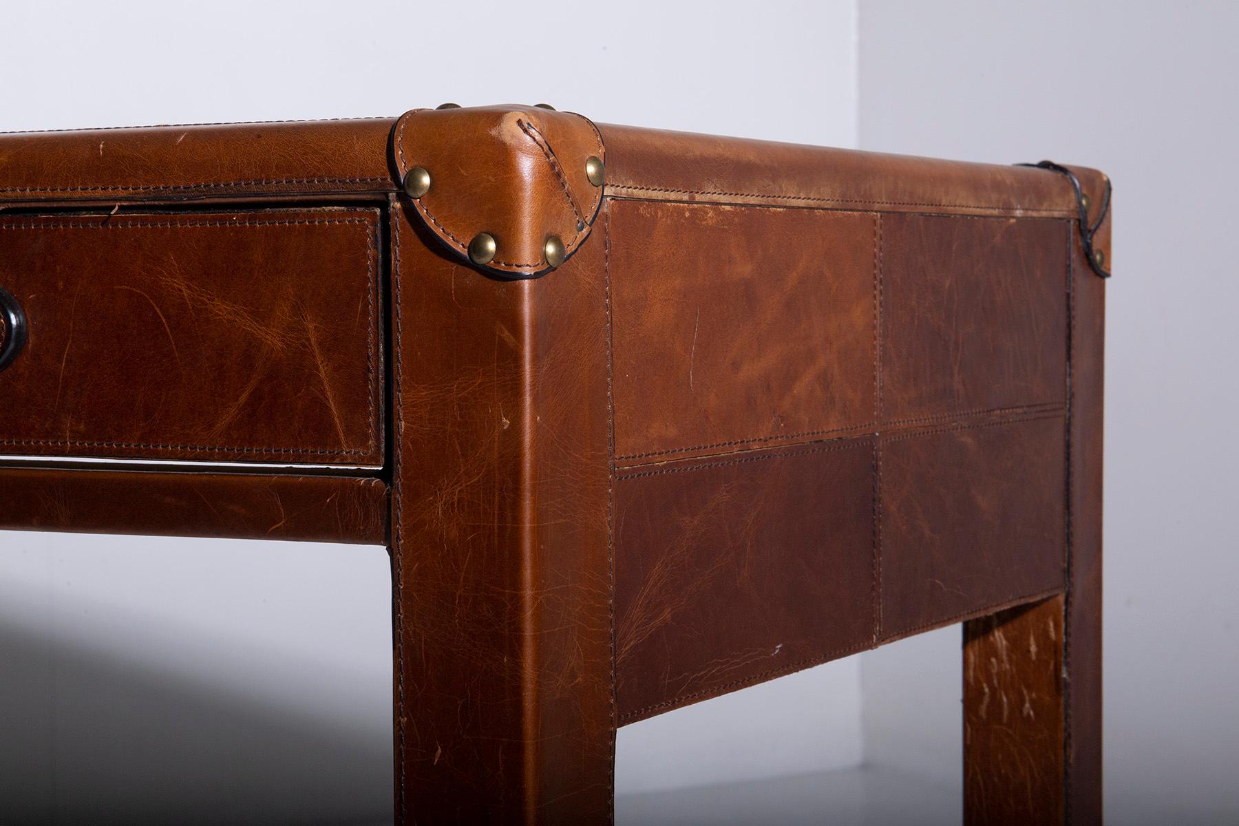 Italian suitcase-shaped leather desk in modern style For Sale 3