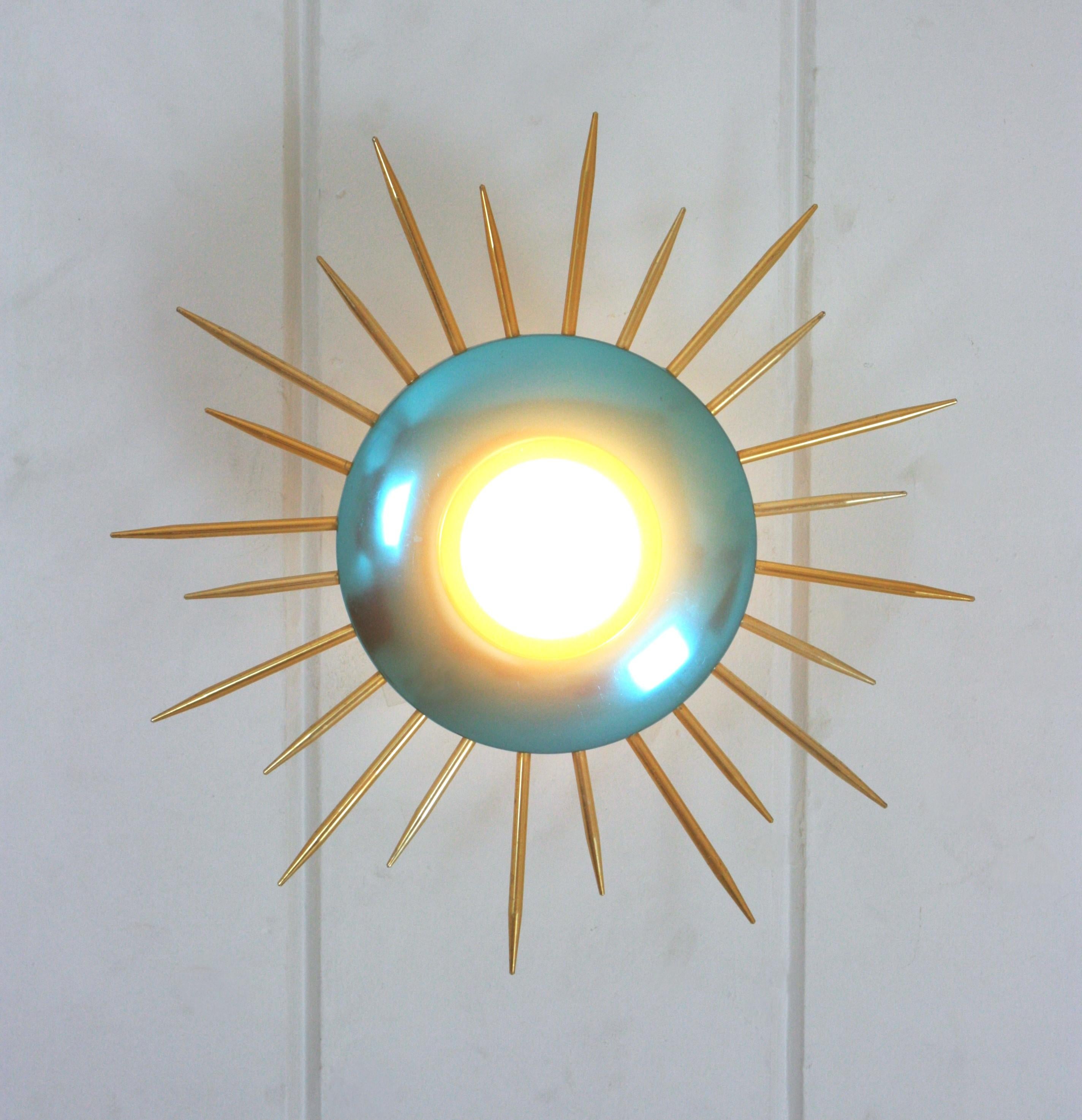 Lámpara de techo italiana Sunburst en metal azul y dorado, años 50 en venta 4