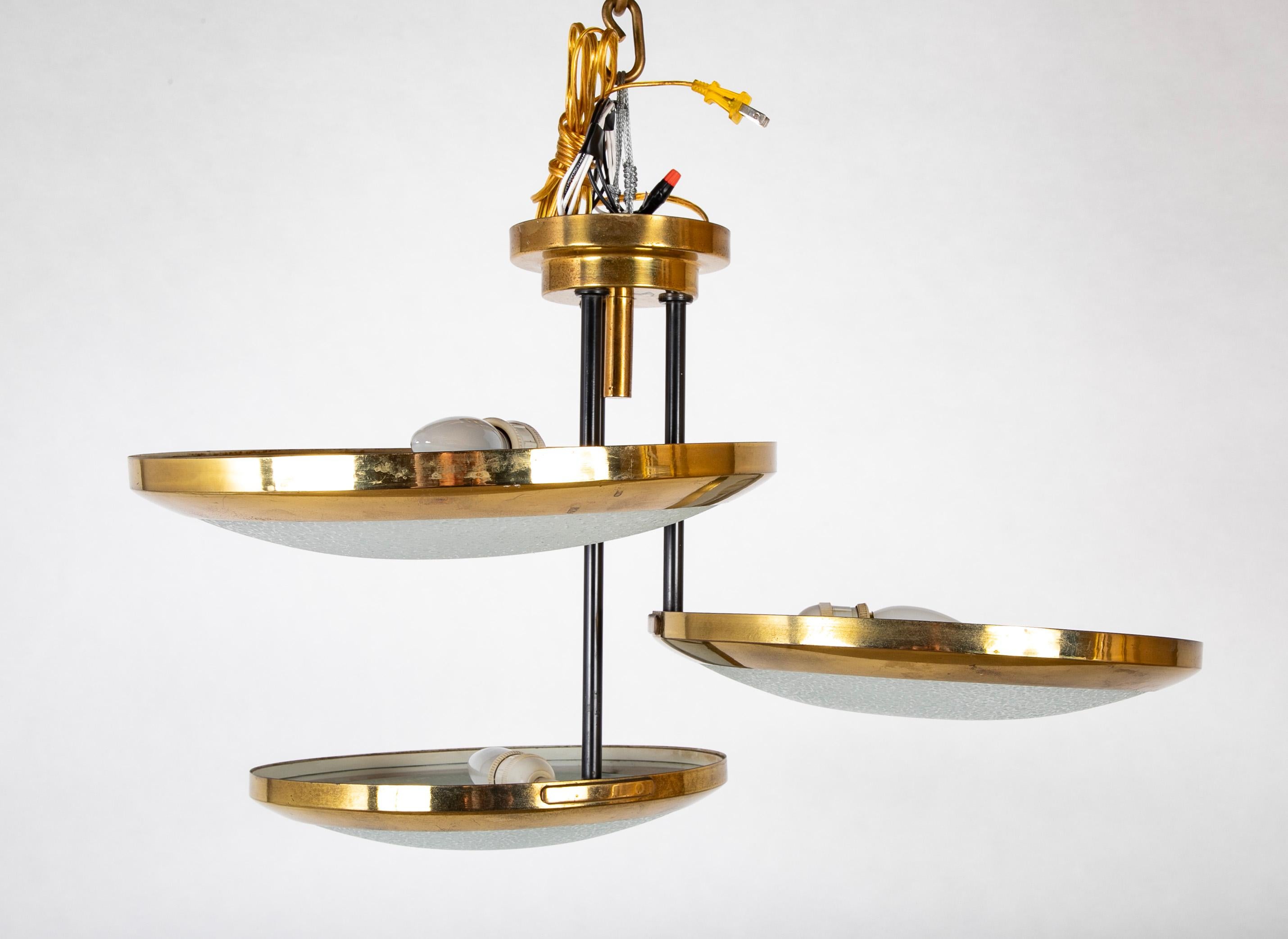 Italian Suspended Light Fixture by Stilnovo In Good Condition For Sale In Stamford, CT