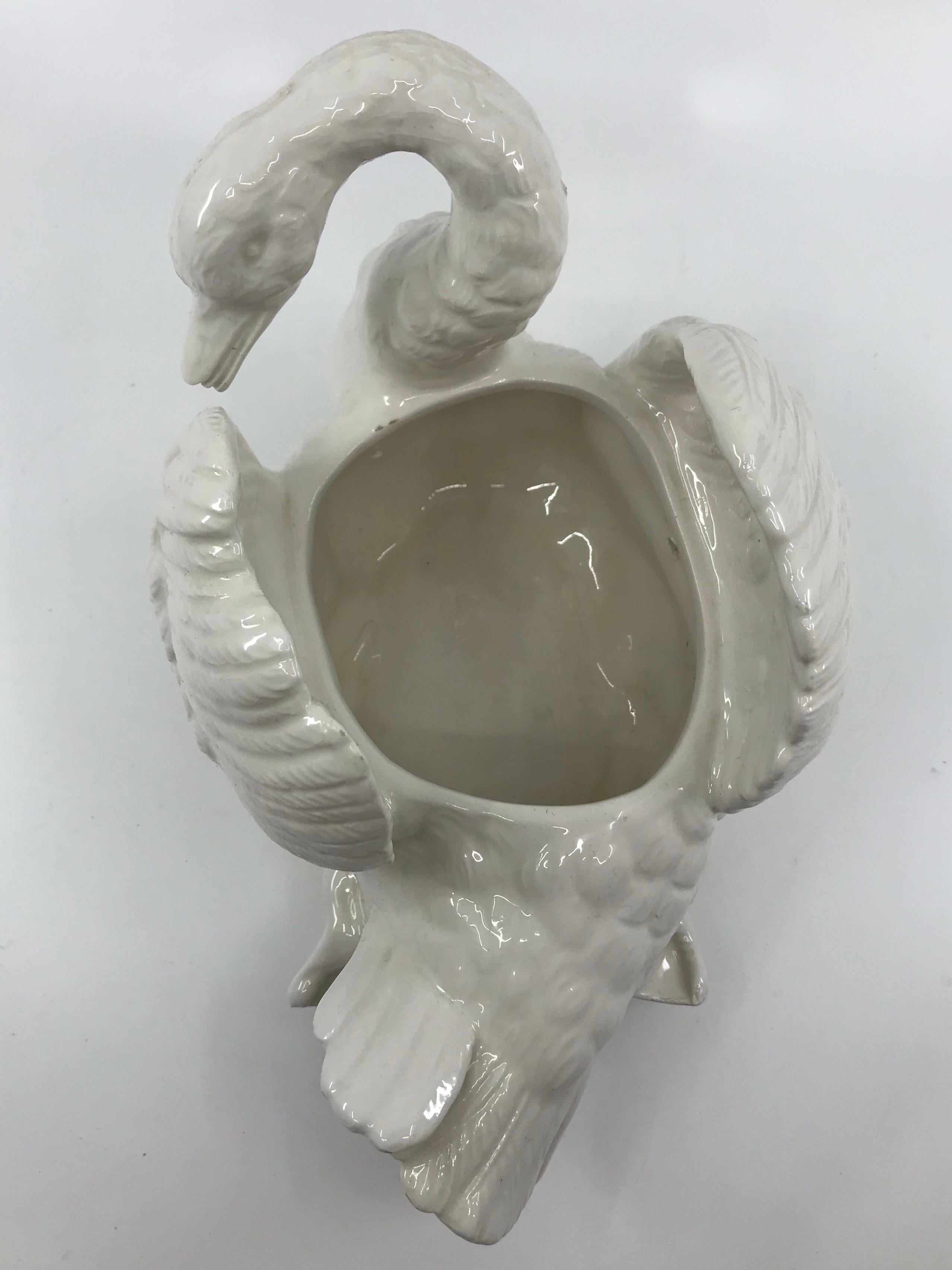 Italian Swan Cachepot Sculpture In Good Condition For Sale In New York, NY