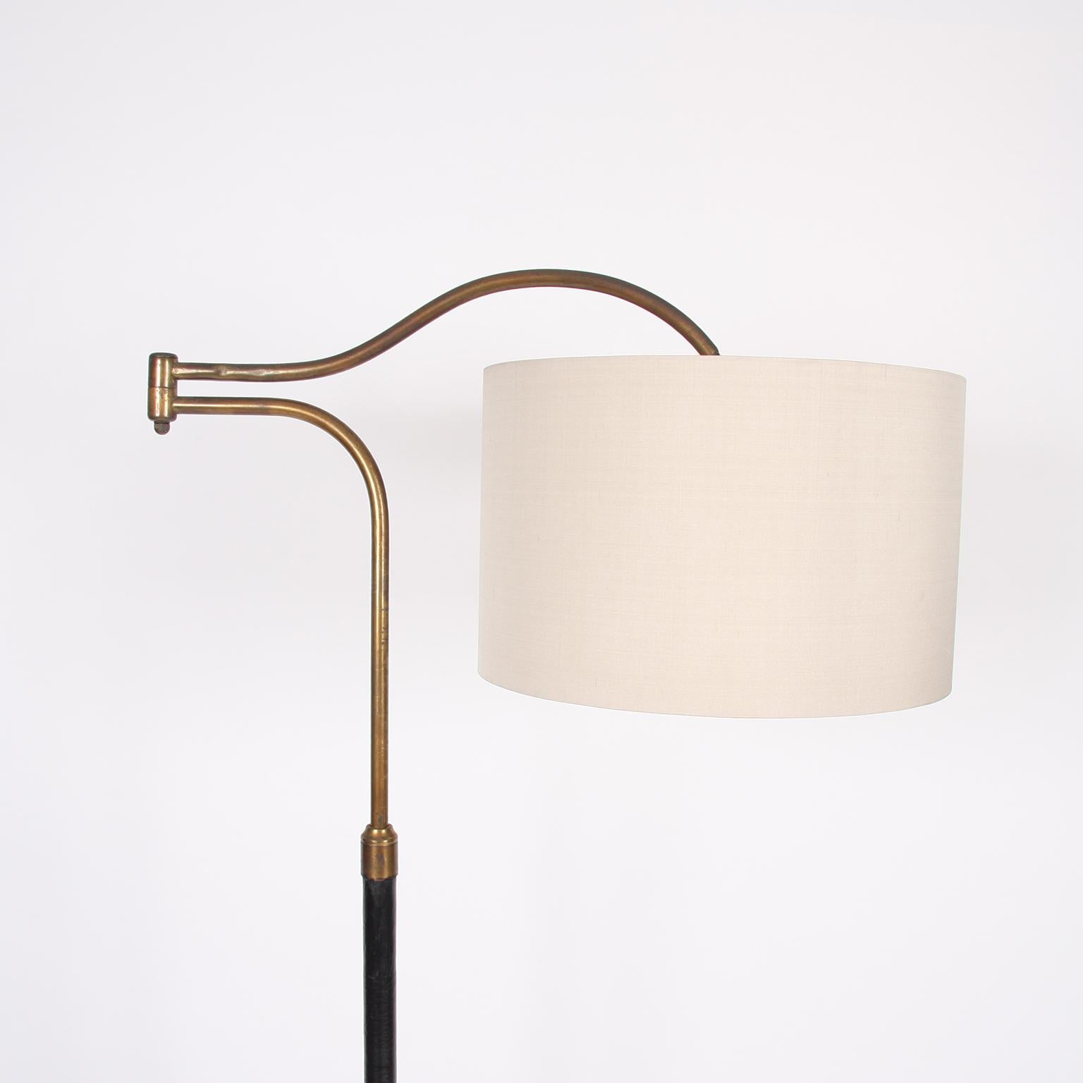 Italian Swing Arm Floorlamp In Good Condition For Sale In London, GB