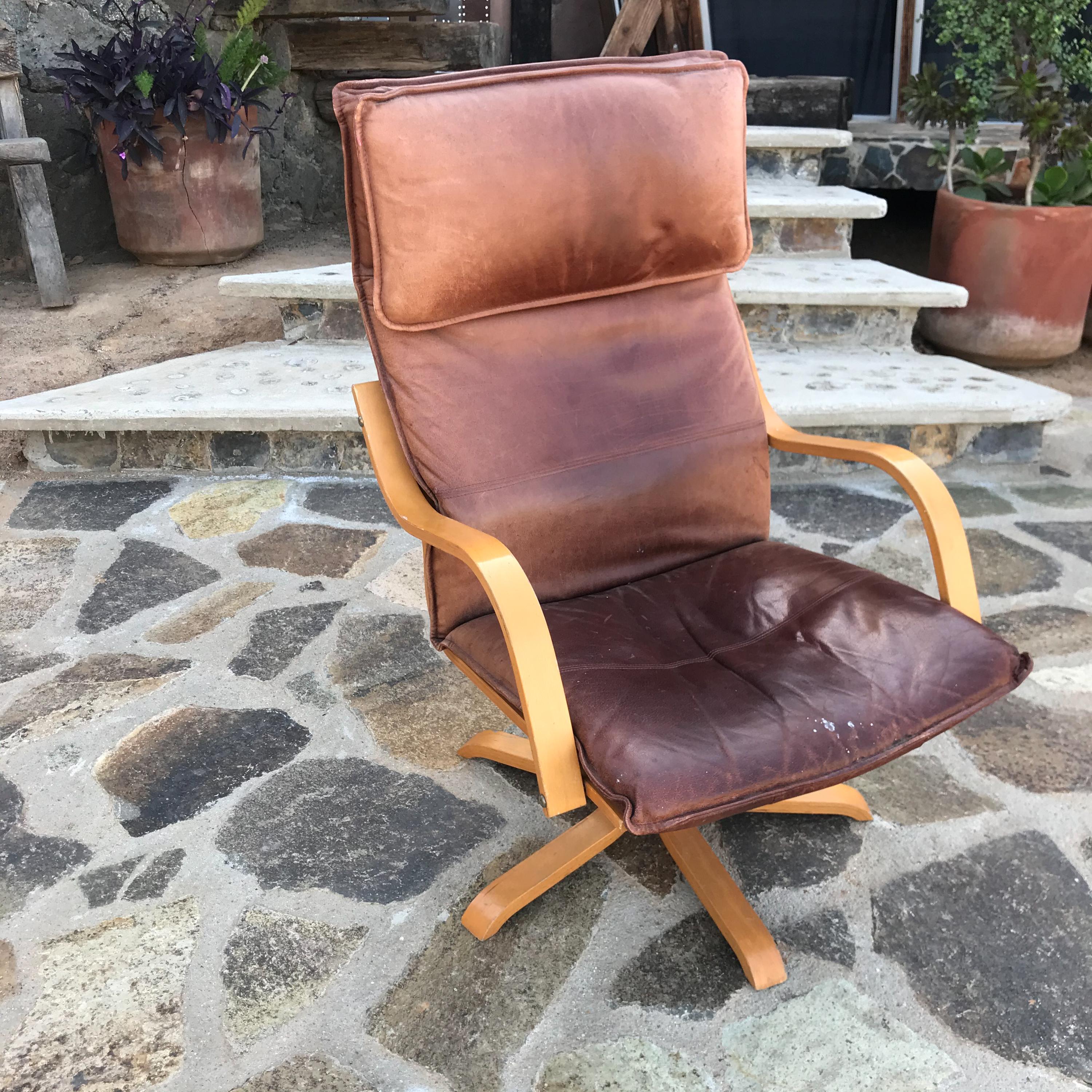 Italian Swiss Tall Lounge Chairs Aged Leather Blonde Wood Star Base 1960s Modern 1