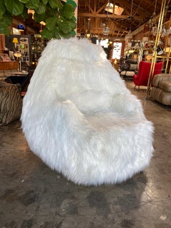 Fauteuil pivotant italien des années 1970 de style « Néandertal »